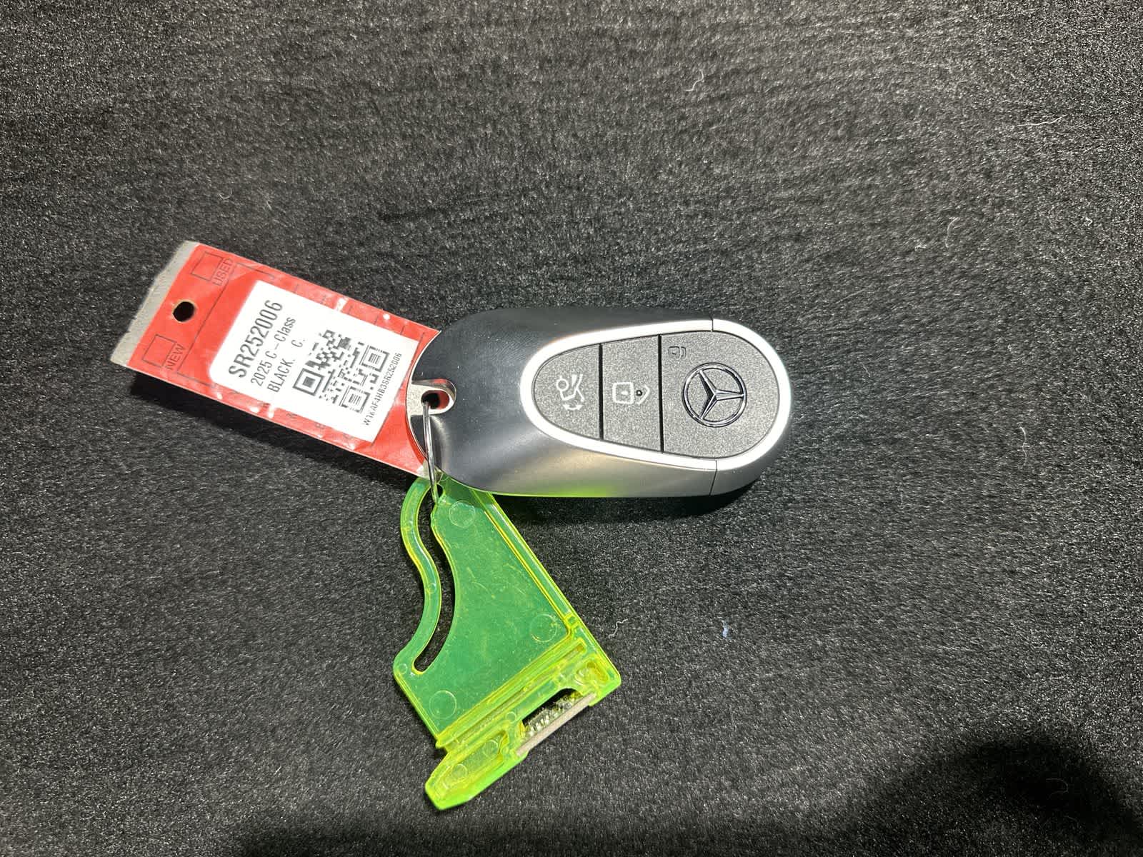 Thumbnail: 2025 Mercedes-Benz C-Class - 32