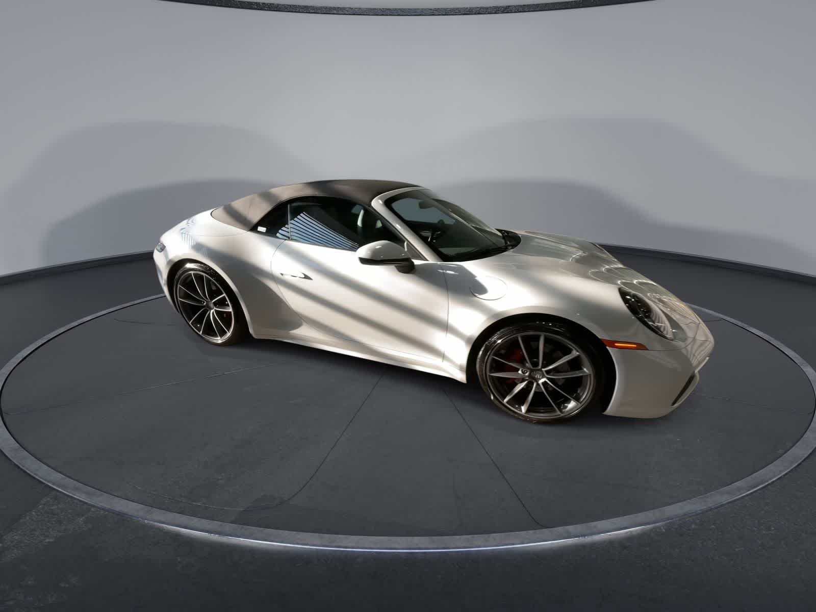 Thumbnail: 2020 Porsche 911 - 2