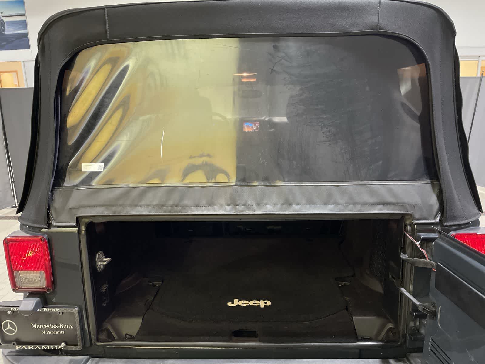 Thumbnail: 2016 Jeep Wrangler - 31