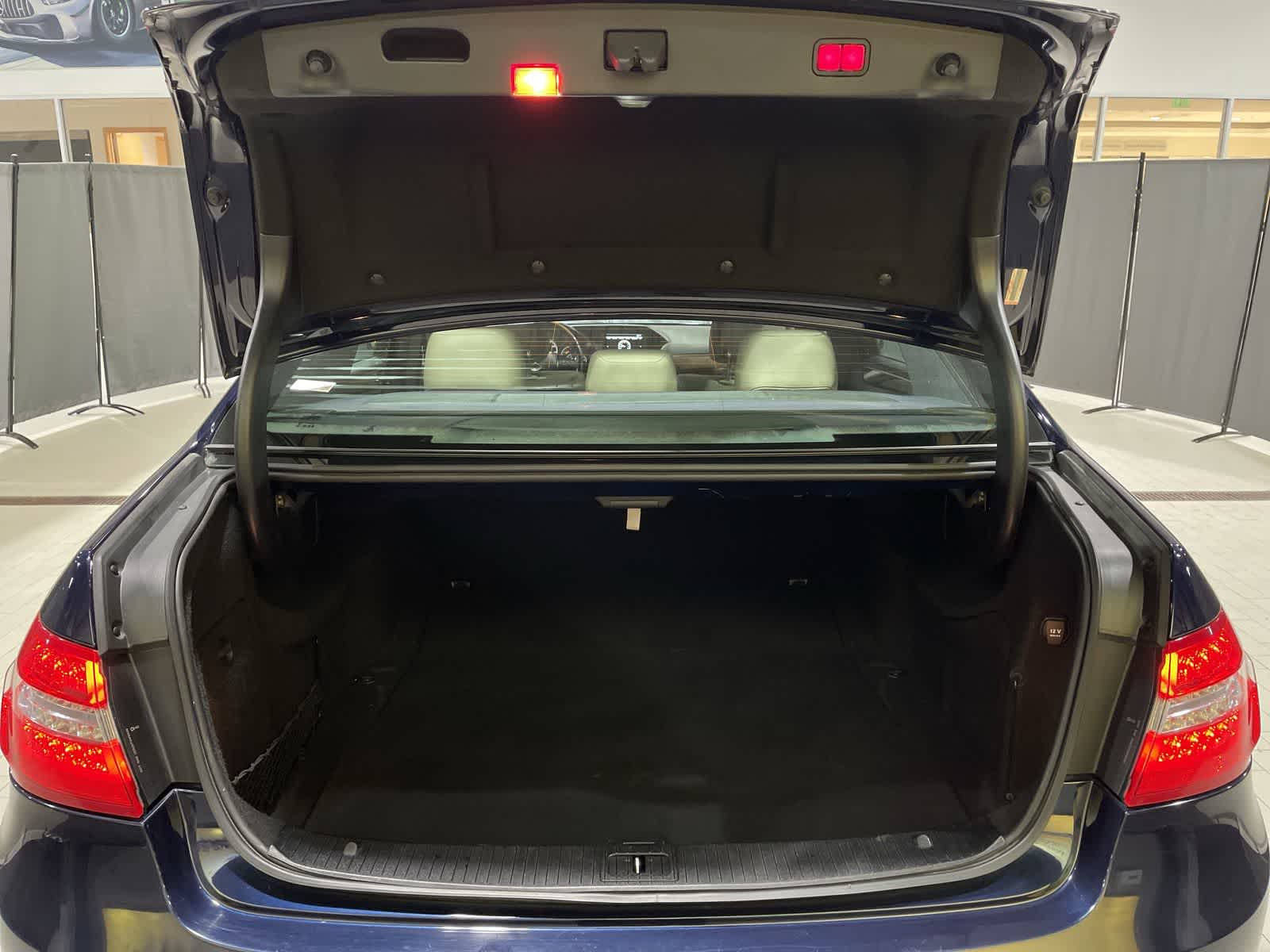 Thumbnail: 2013 Mercedes-Benz E-Class - 31