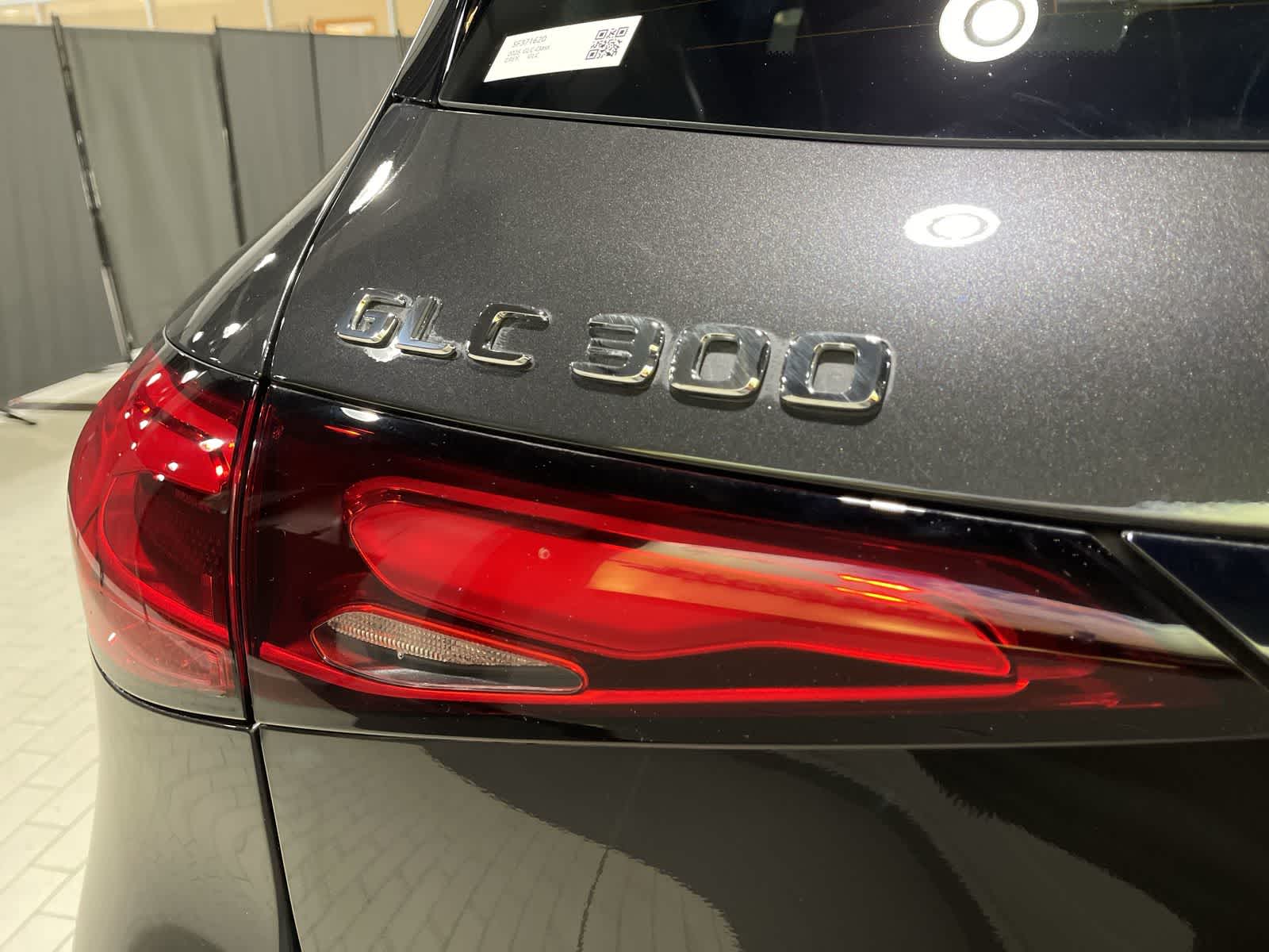 Thumbnail: 2025 Mercedes-Benz GLC - 19