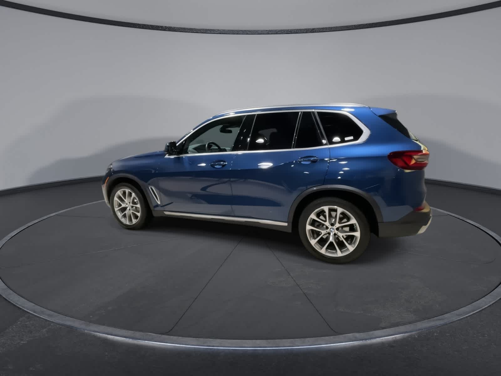 Thumbnail: 2023 BMW X5 - 8