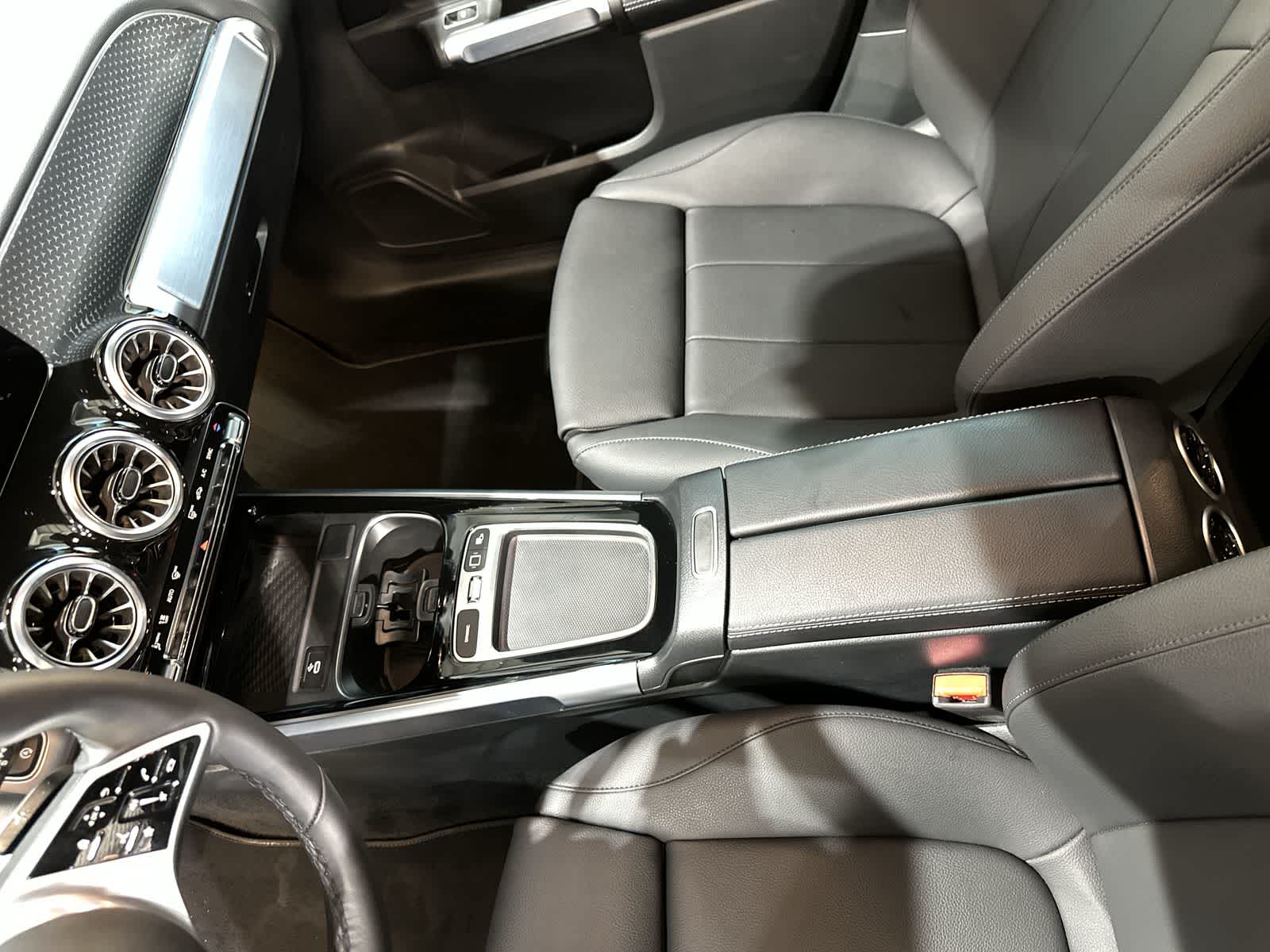 Thumbnail: 2025 Mercedes-Benz GLB - 28