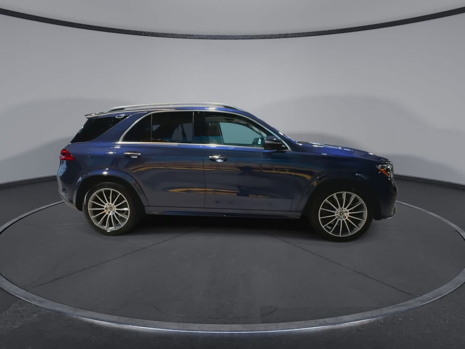 Thumbnail: 2025 Mercedes-Benz GLE - 13