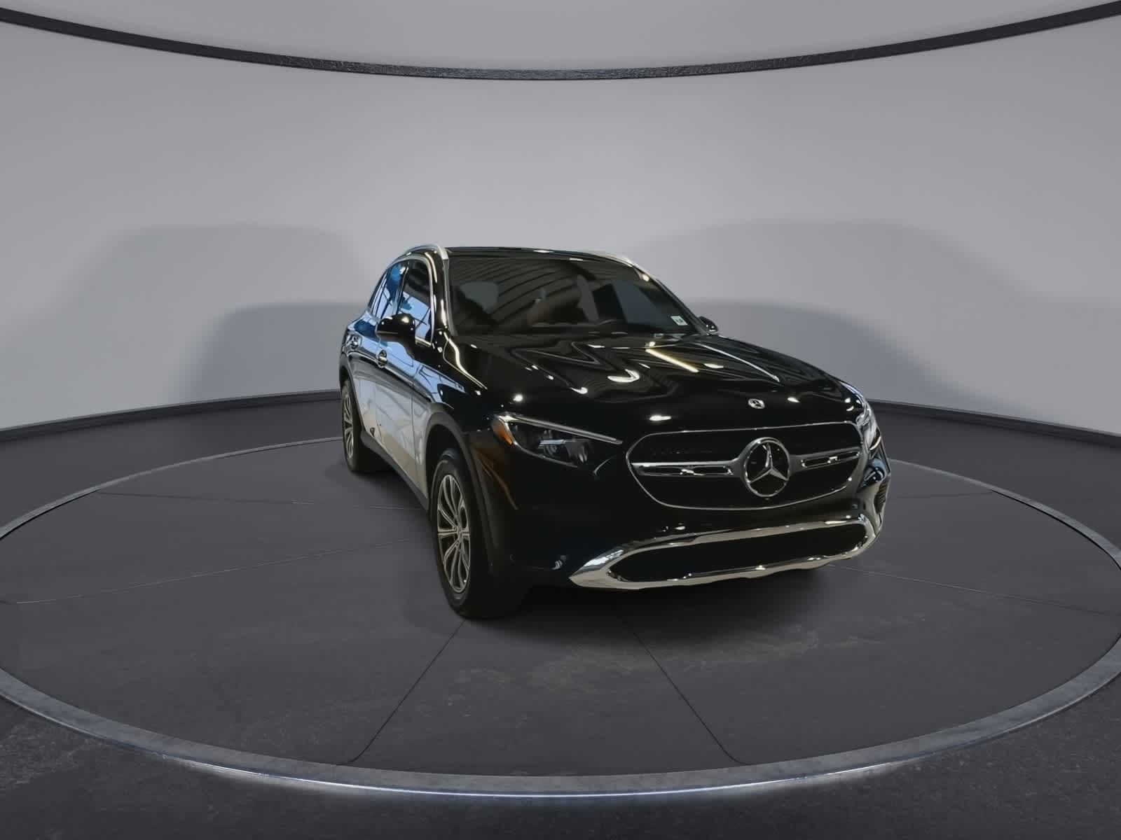 Thumbnail: 2023 Mercedes-Benz GLC - 3