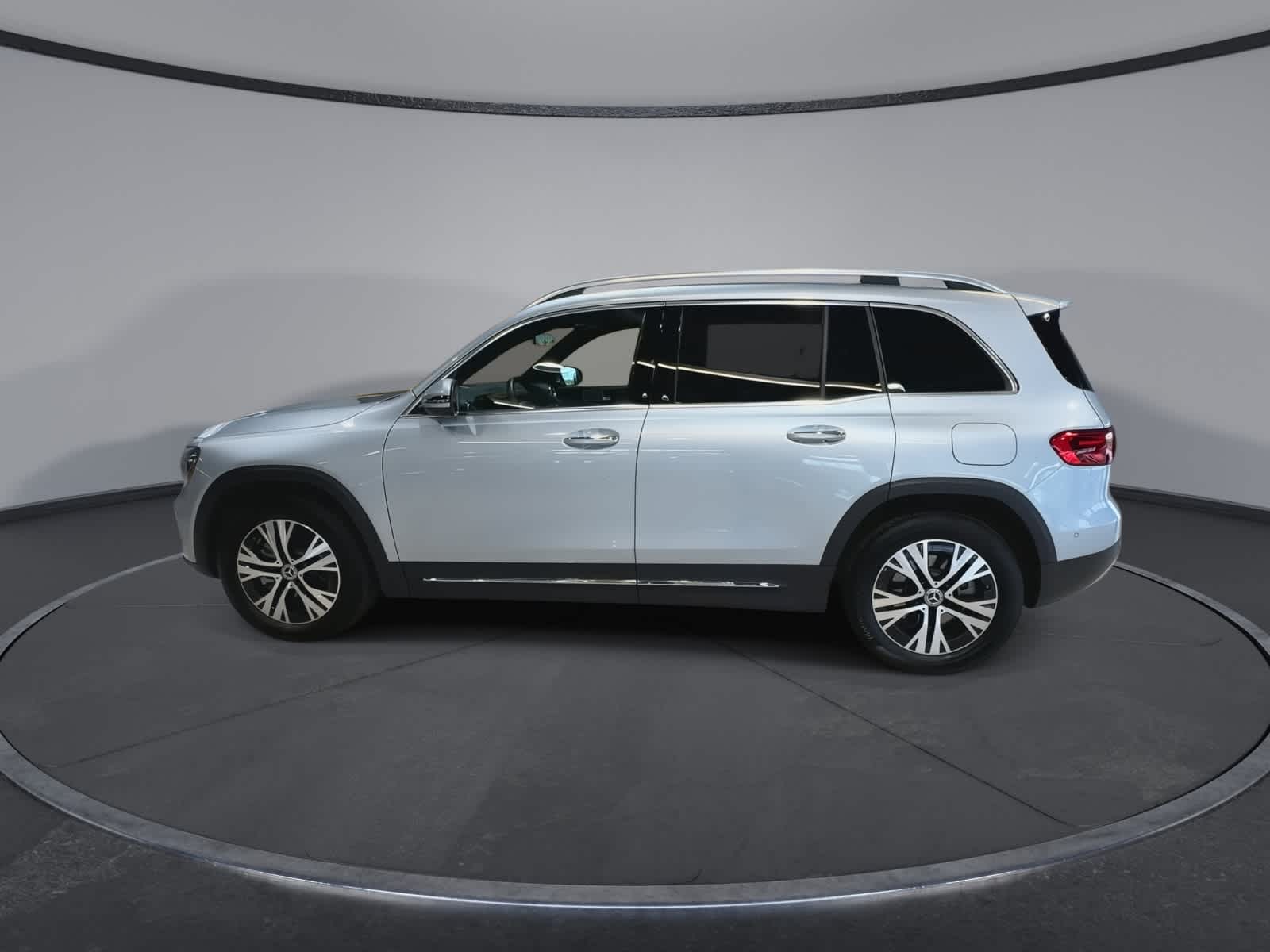 Thumbnail: 2026 Mercedes-Benz GLB - 7