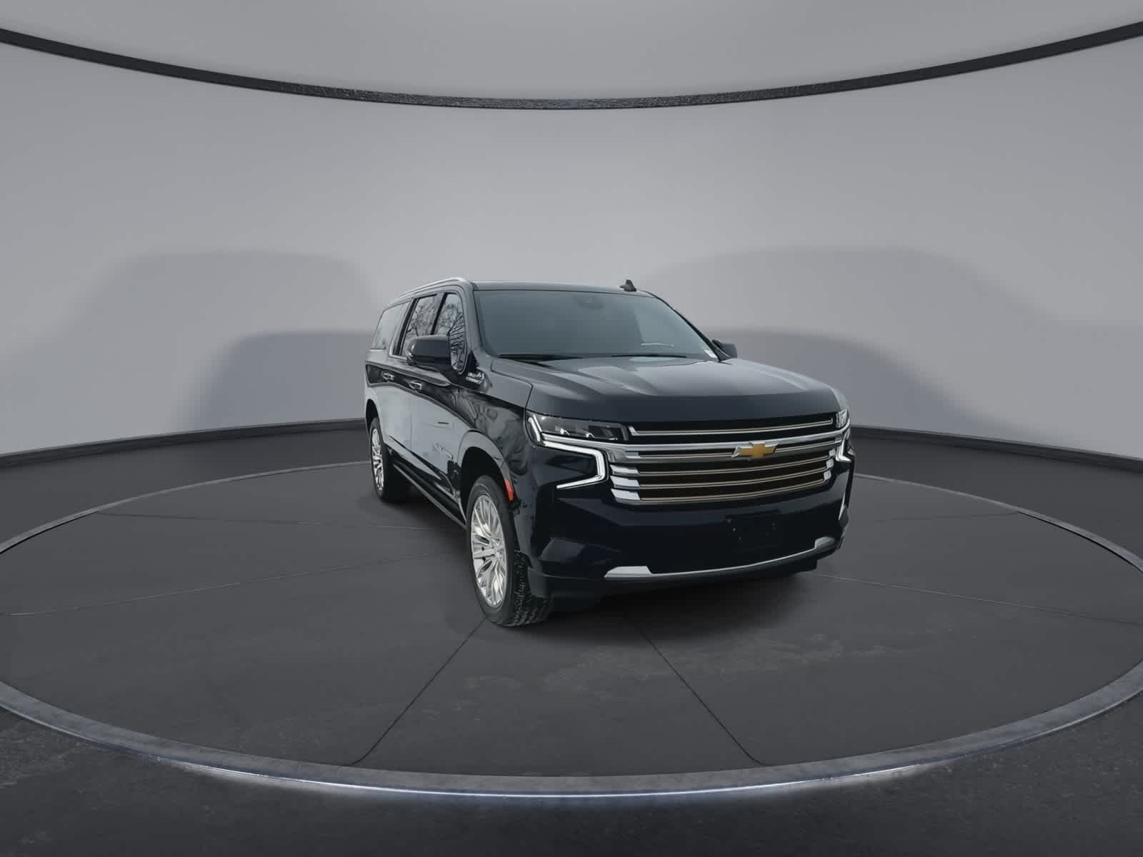 Thumbnail: 2023 Chevrolet Suburban - 3