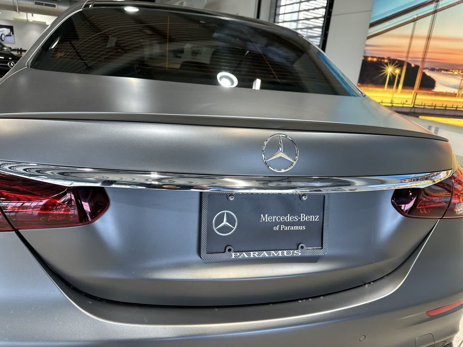 Thumbnail: 2022 Mercedes-Benz E-Class - 19