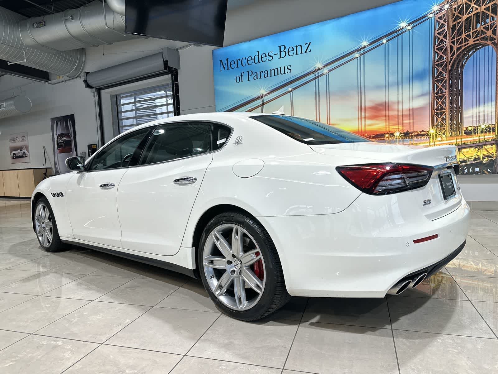 Thumbnail: 2021 Maserati Quattroporte - 16