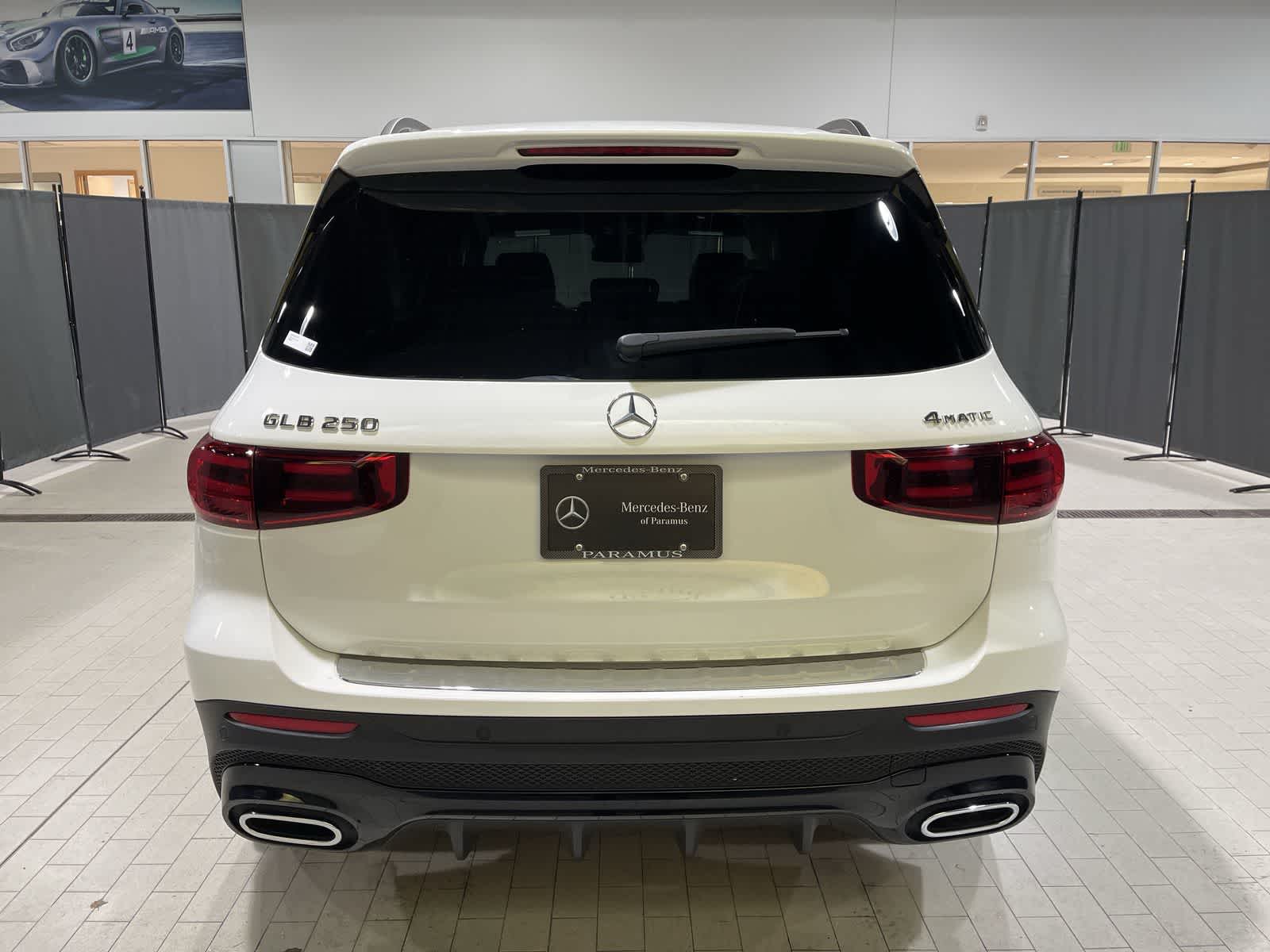 Thumbnail: 2025 Mercedes-Benz GLB - 17