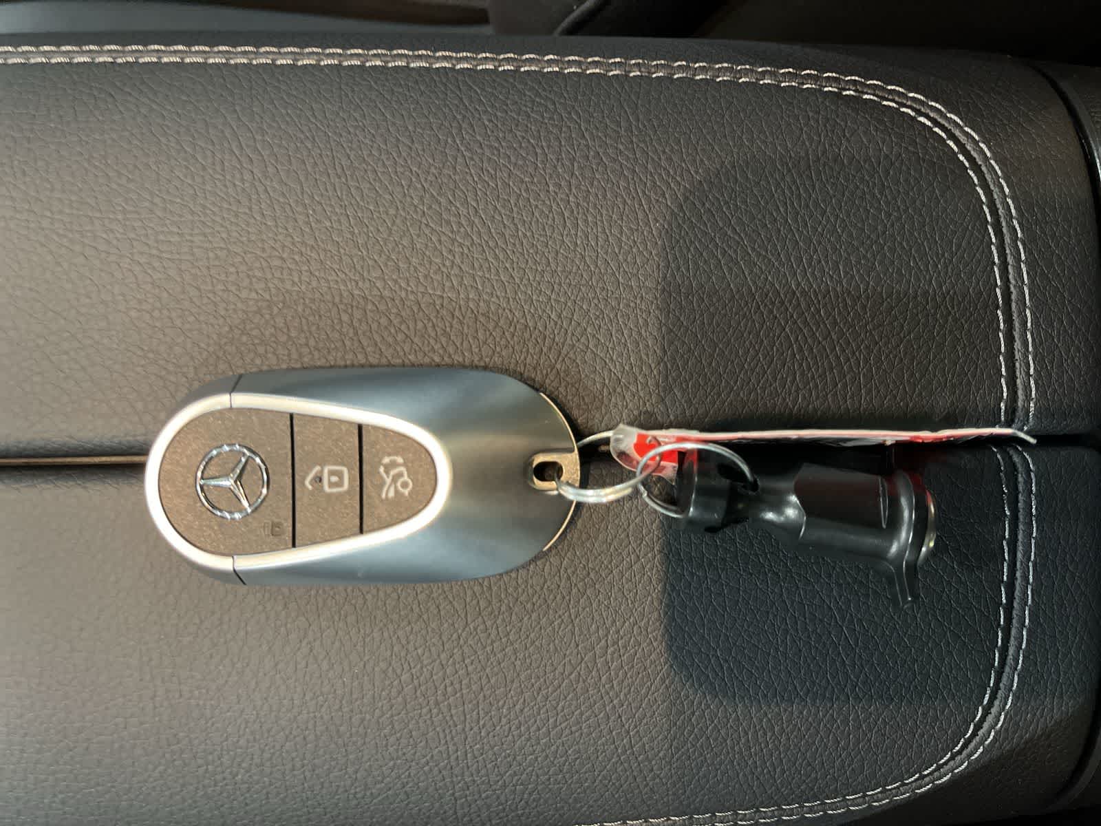 Thumbnail: 2025 Mercedes-Benz C-Class - 32