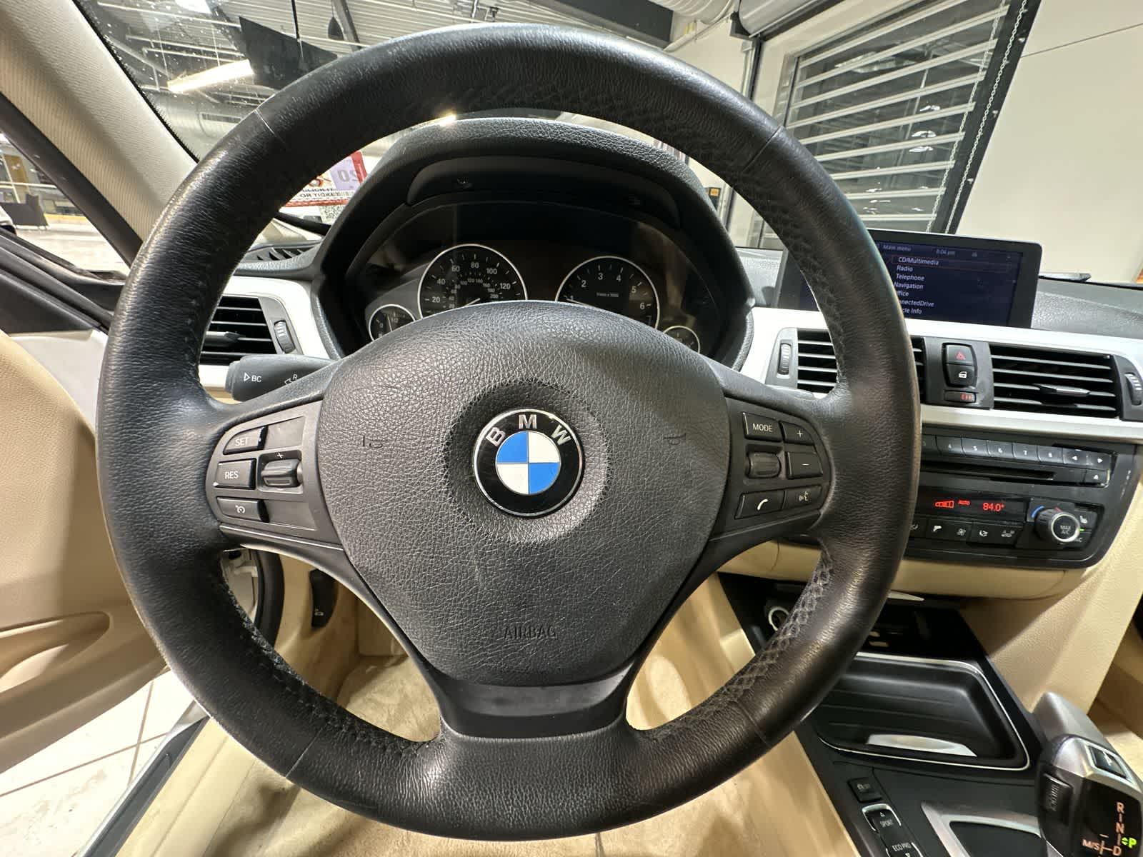 Thumbnail: 2013 BMW 3 Series - 27