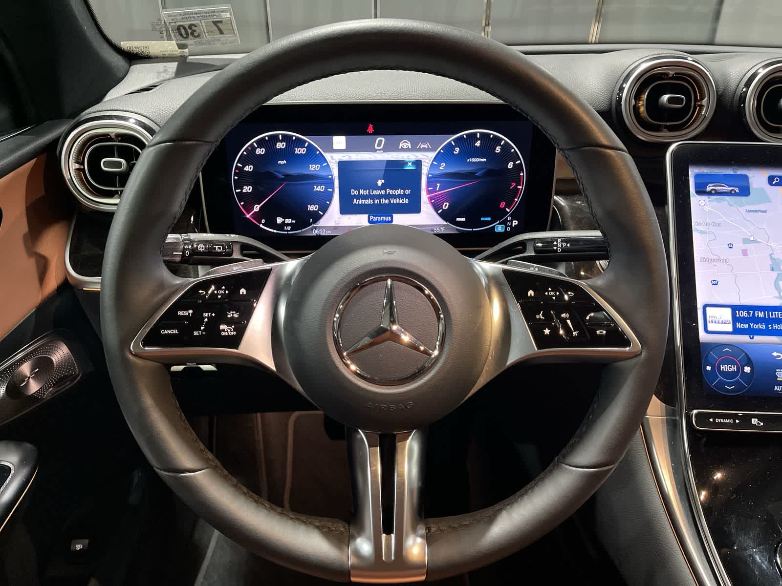 Thumbnail: 2025 Mercedes-Benz GLC - 27