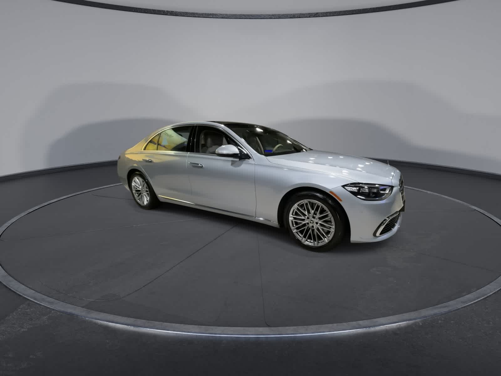 Thumbnail: 2021 Mercedes-Benz S-Class - 2