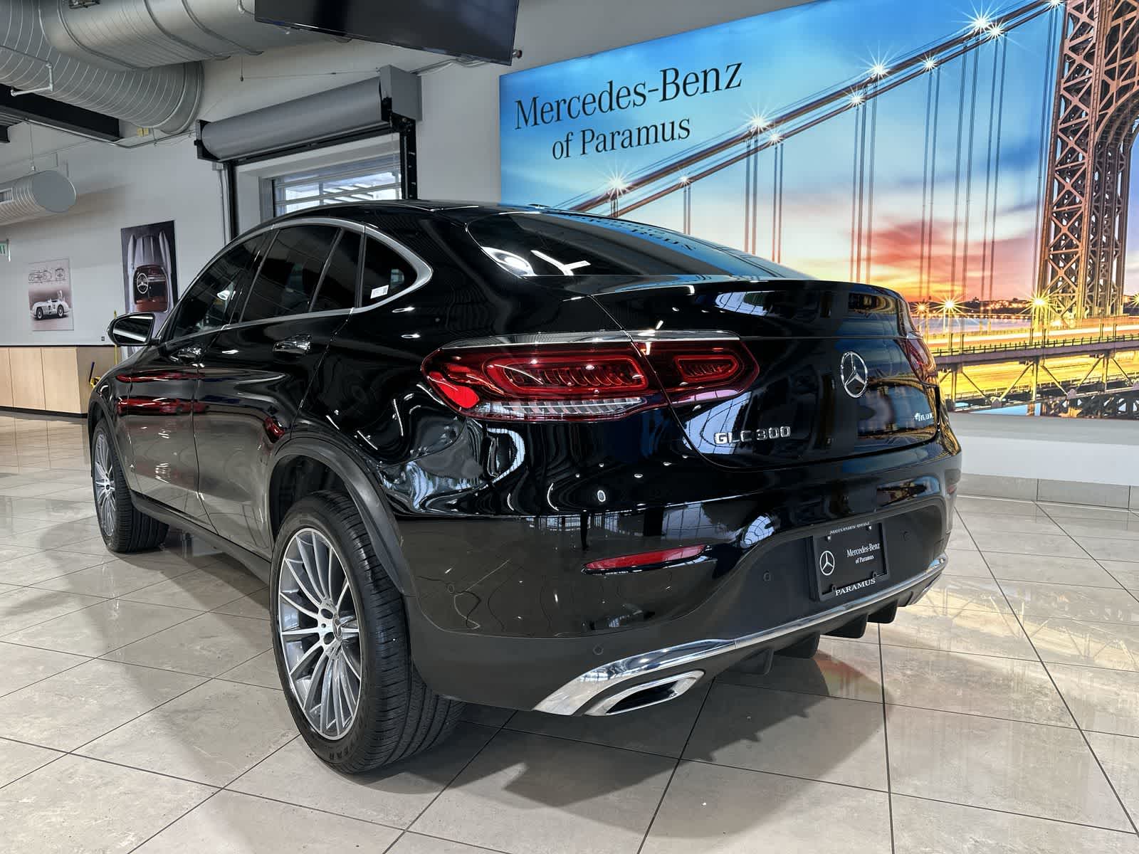 Thumbnail: 2023 Mercedes-Benz GLC - 16