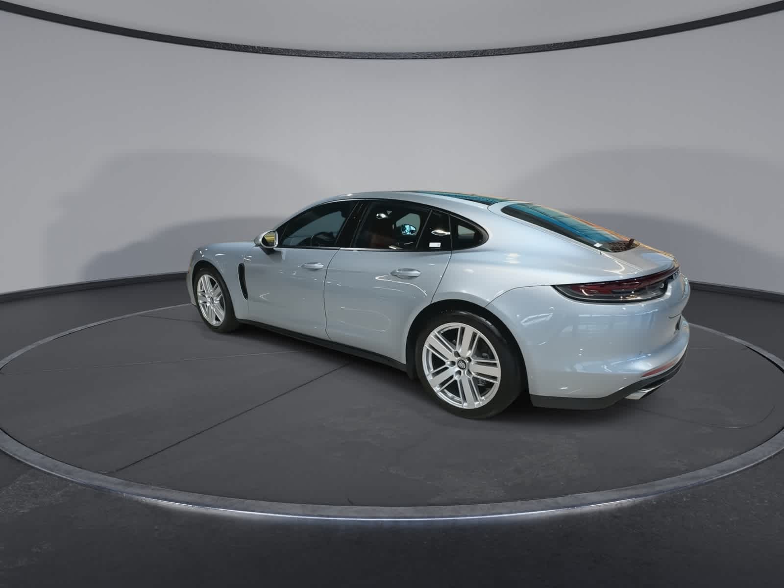 Thumbnail: 2023 Porsche Panamera - 8