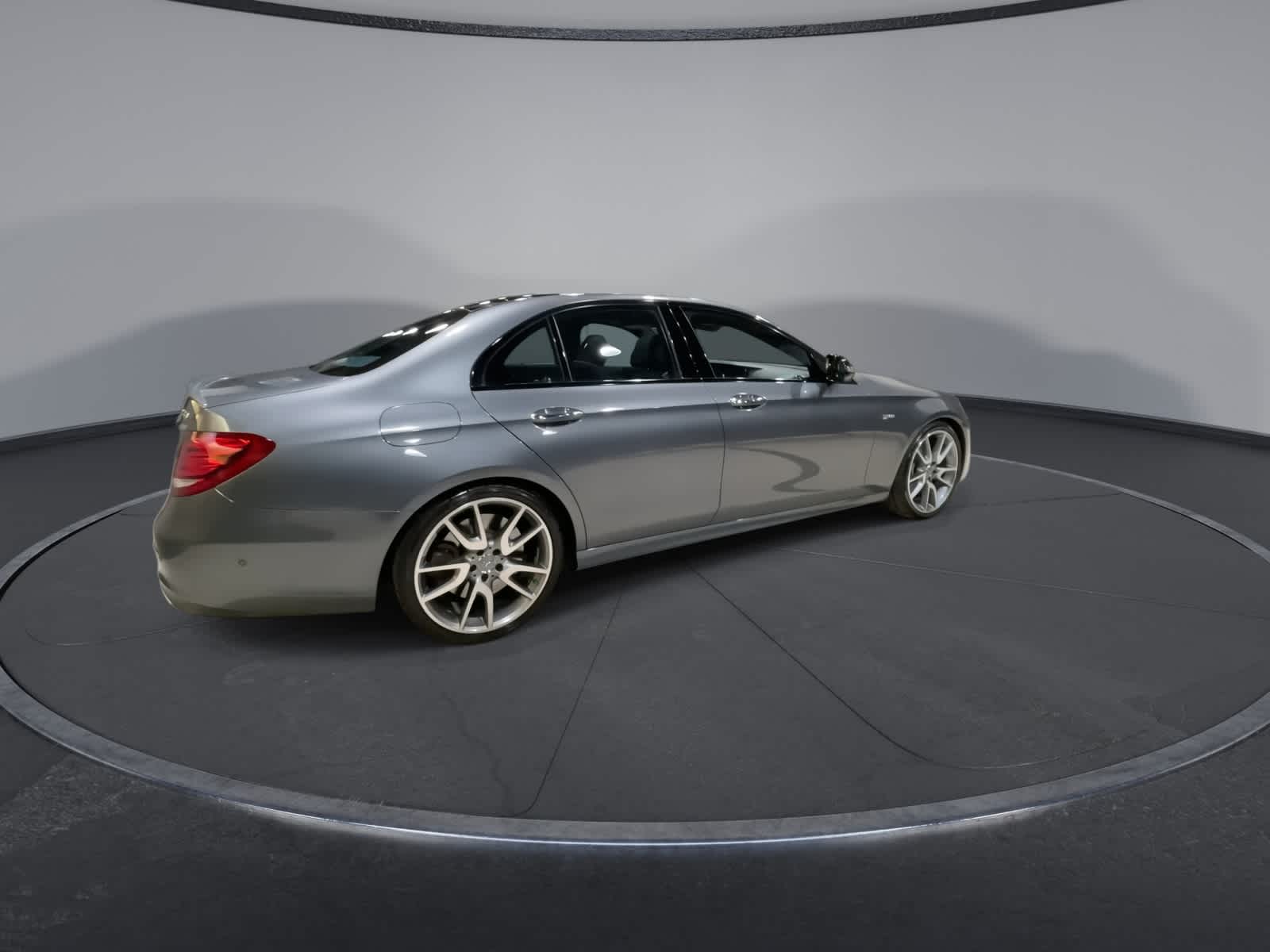 Thumbnail: 2018 Mercedes-Benz E-Class - 12