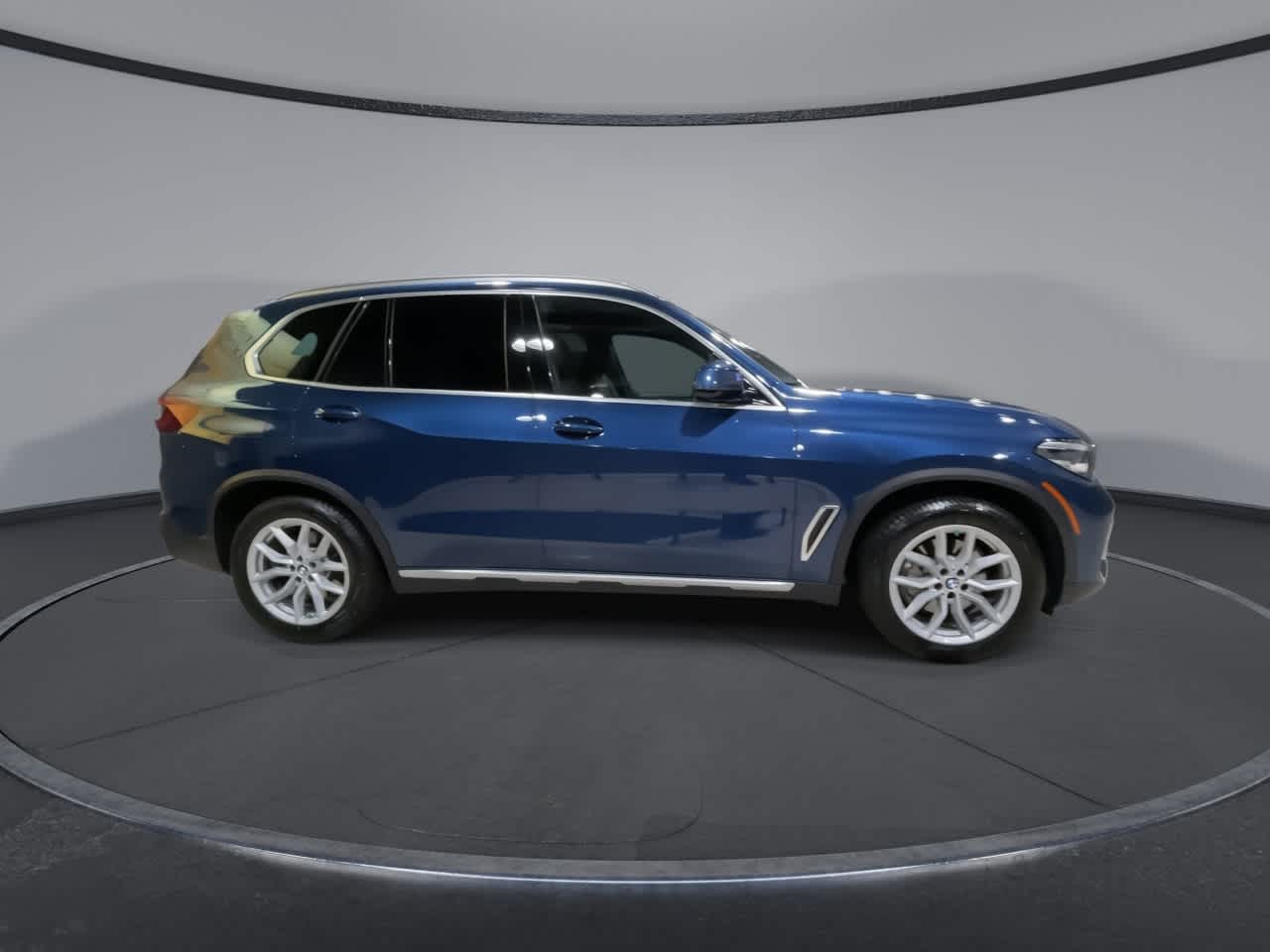 Thumbnail: 2023 BMW X5 - 2