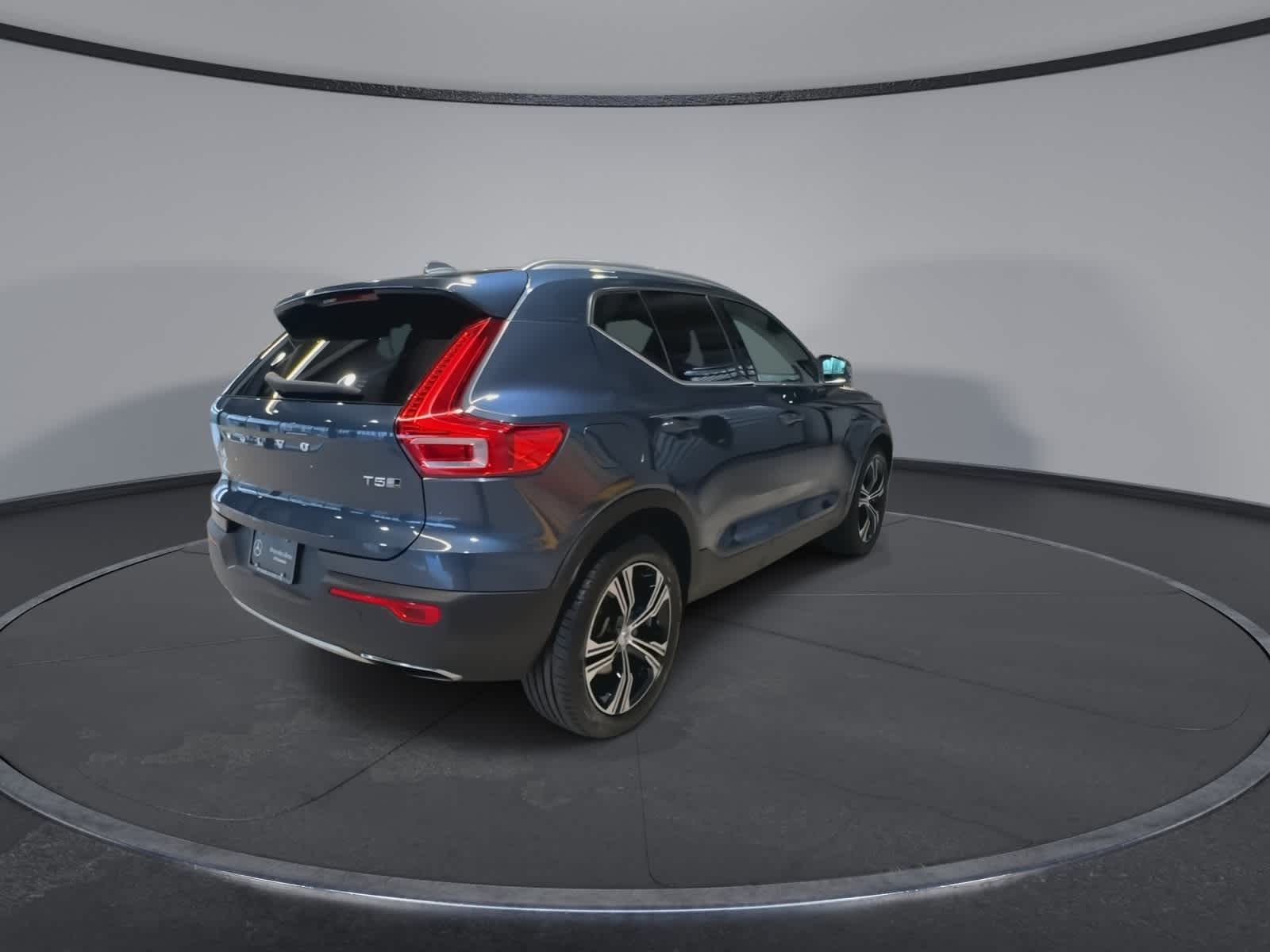 Thumbnail: 2020 Volvo XC40 - 11