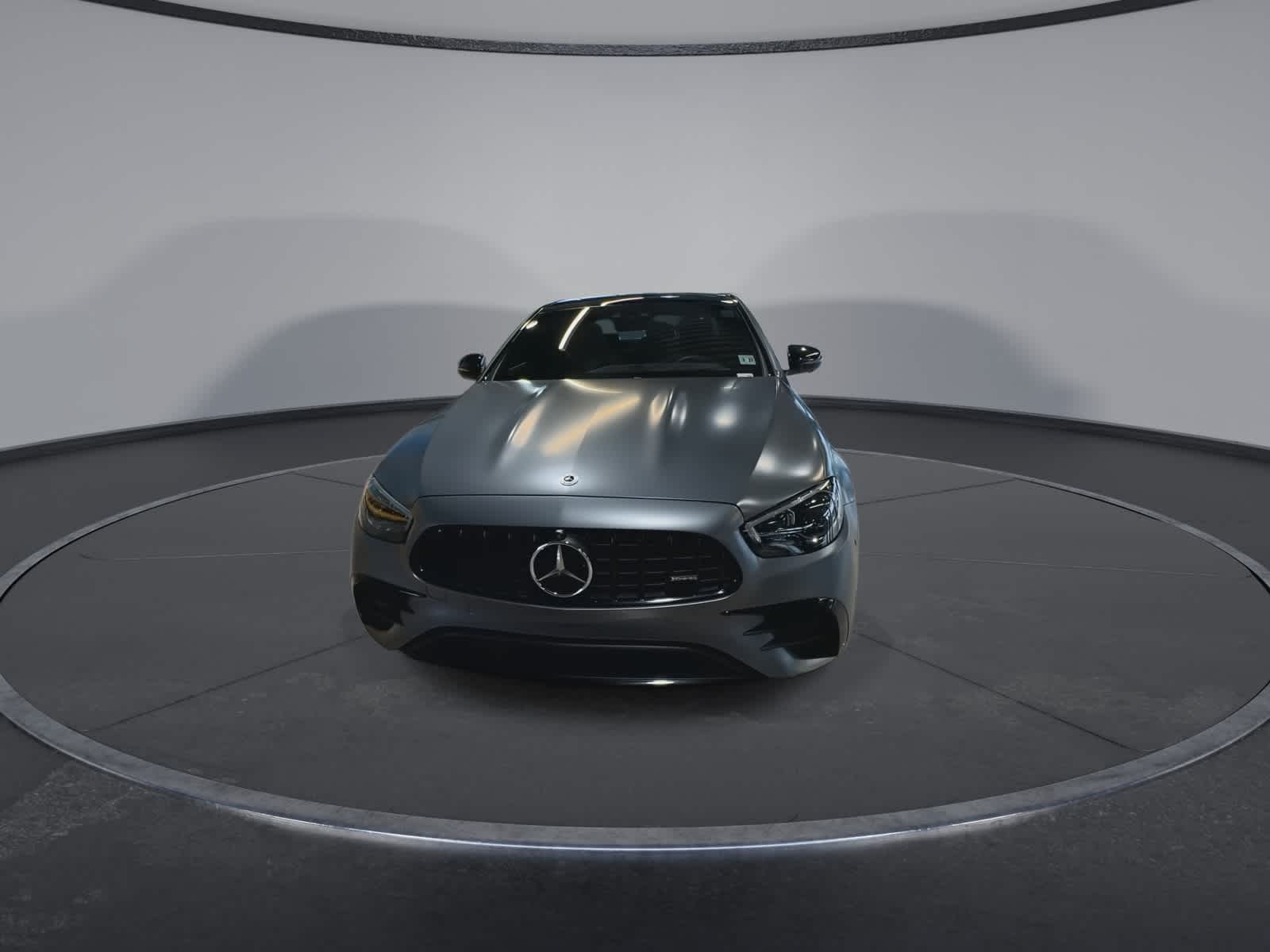 Thumbnail: 2022 Mercedes-Benz E-Class - 4