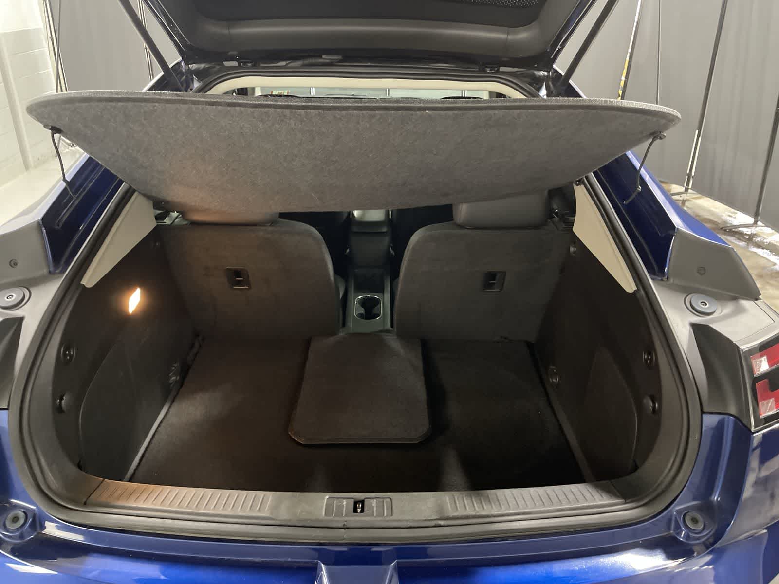 Thumbnail: 2012 Chevrolet Volt - 31