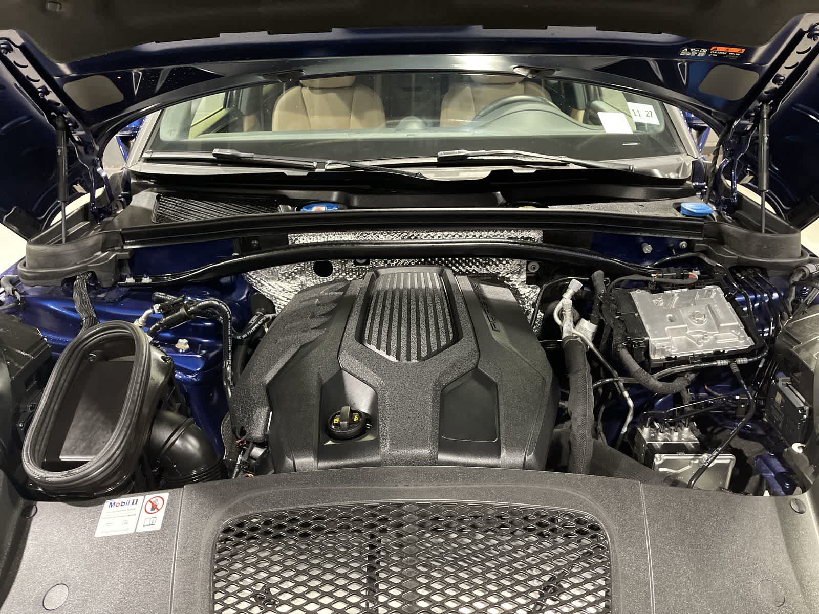 Thumbnail: 2024 Porsche Macan - 21