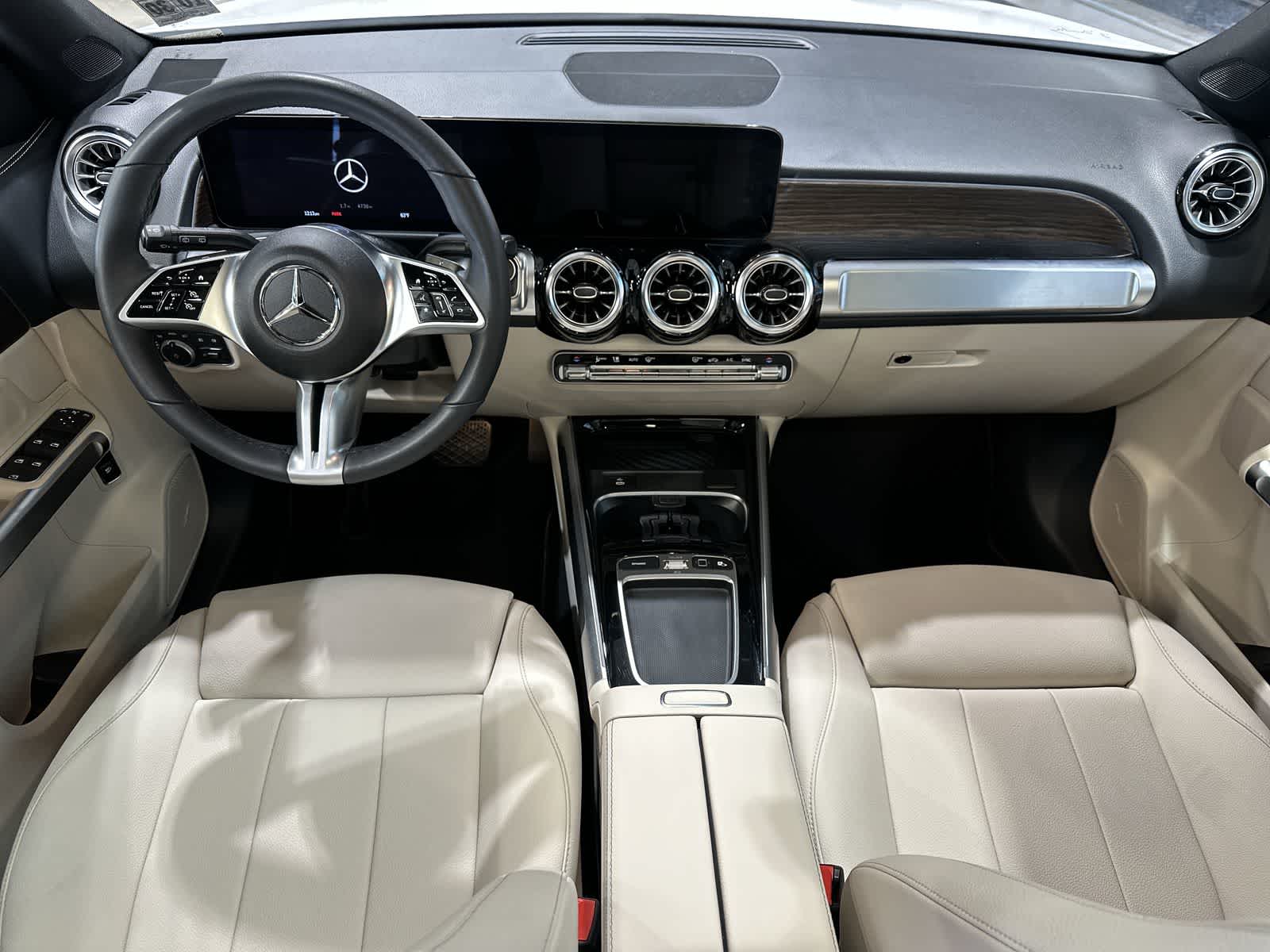 Thumbnail: 2026 Mercedes-Benz GLB - 22