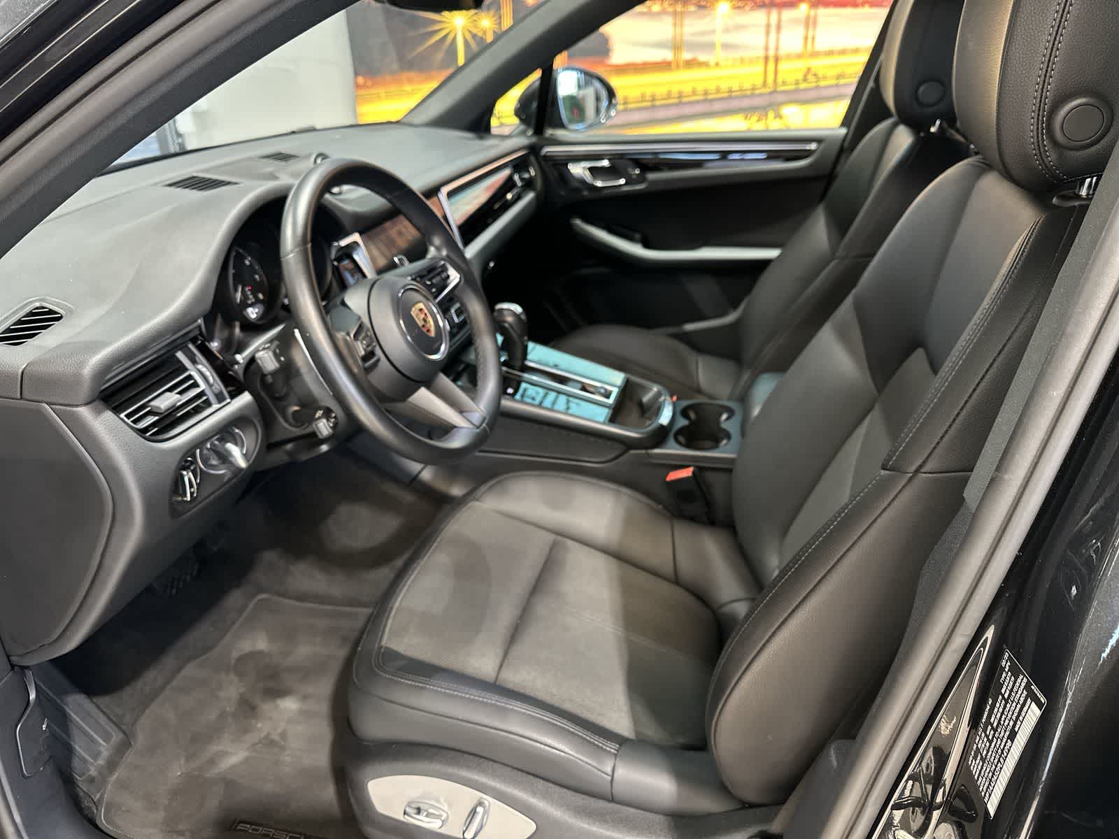 Thumbnail: 2023 Porsche Macan - 14