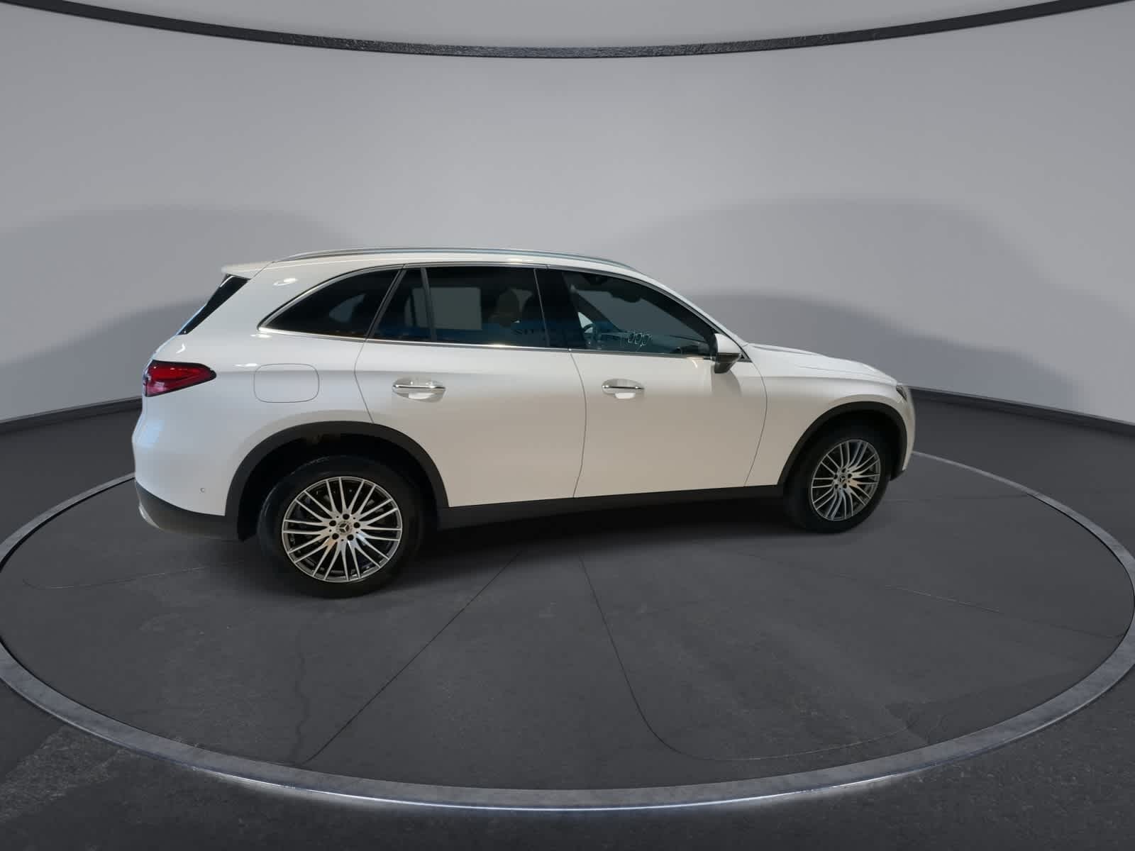 Thumbnail: 2026 Mercedes-Benz GLC - 12