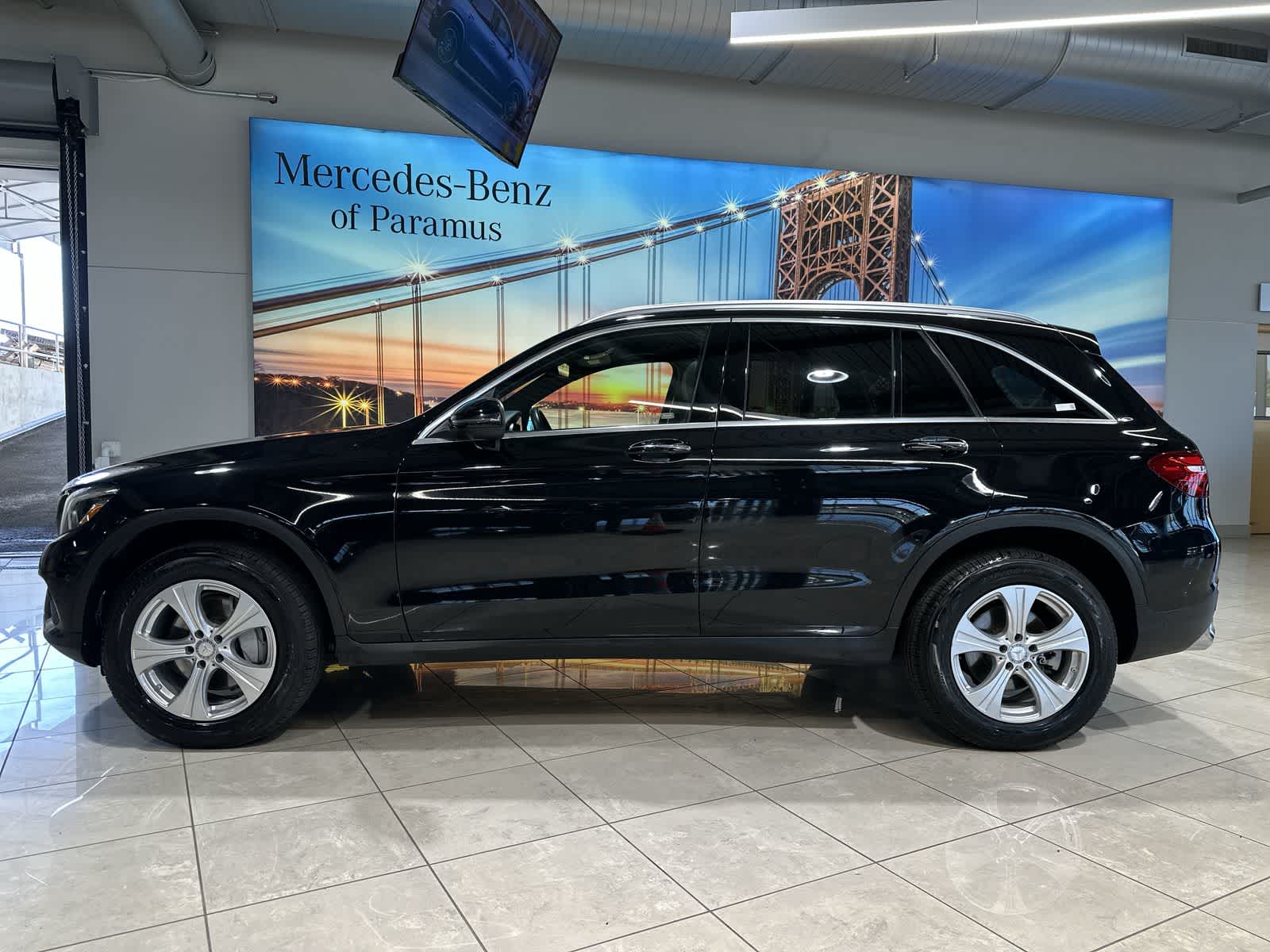 Thumbnail: 2017 Mercedes-Benz GLC - 15