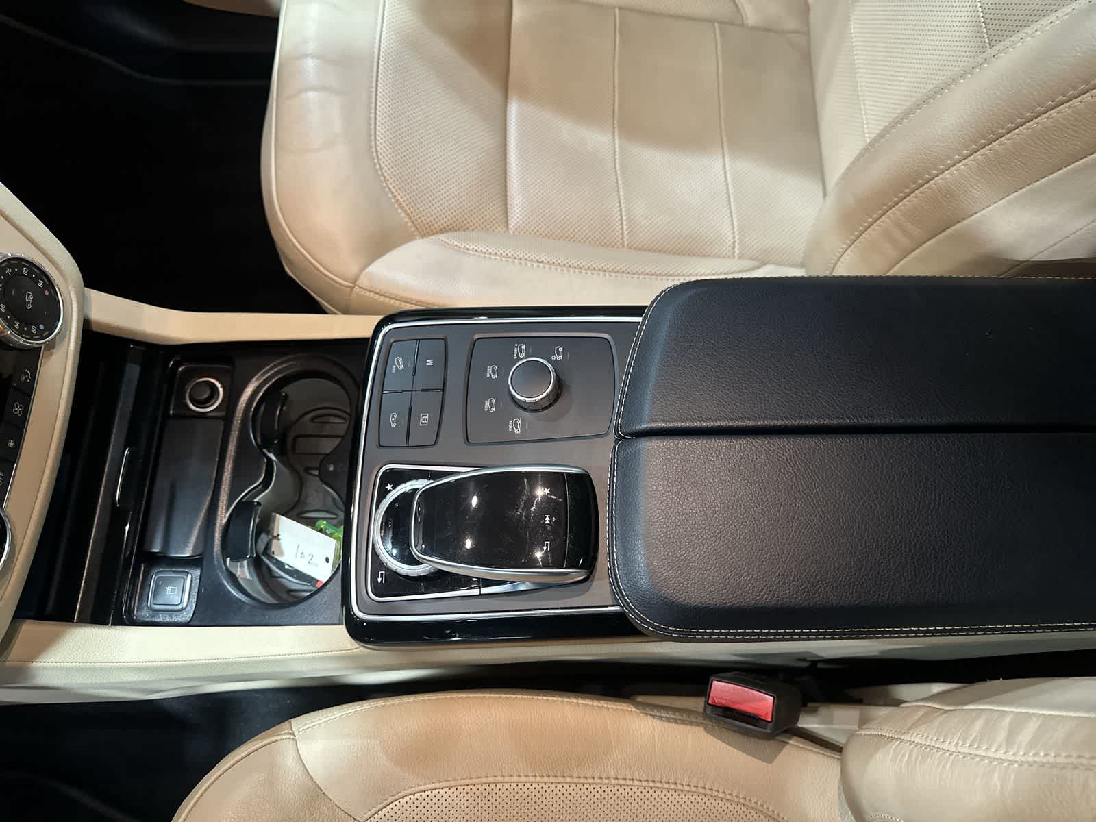 Thumbnail: 2019 Mercedes-Benz GLE - 28