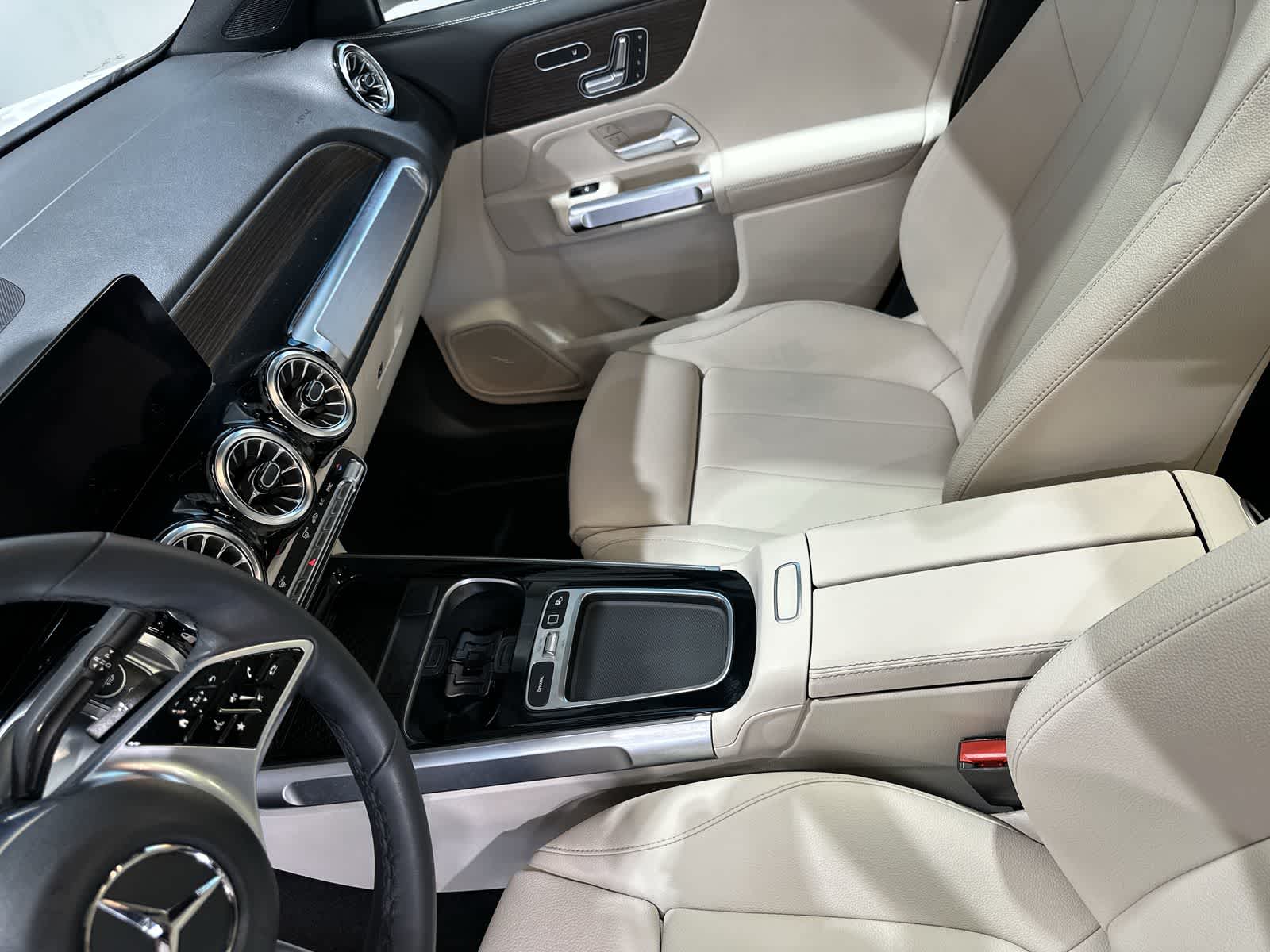 Thumbnail: 2026 Mercedes-Benz GLB - 28