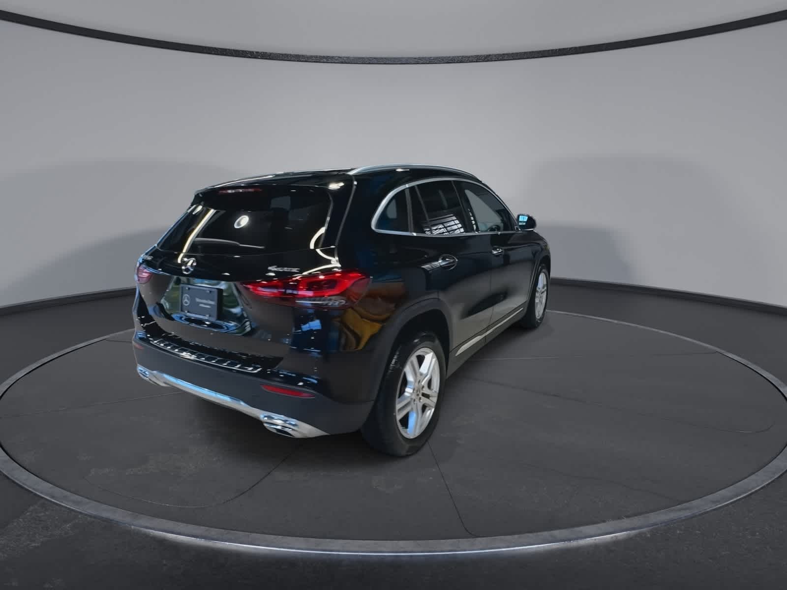 Thumbnail: 2023 Mercedes-Benz GLA - 10
