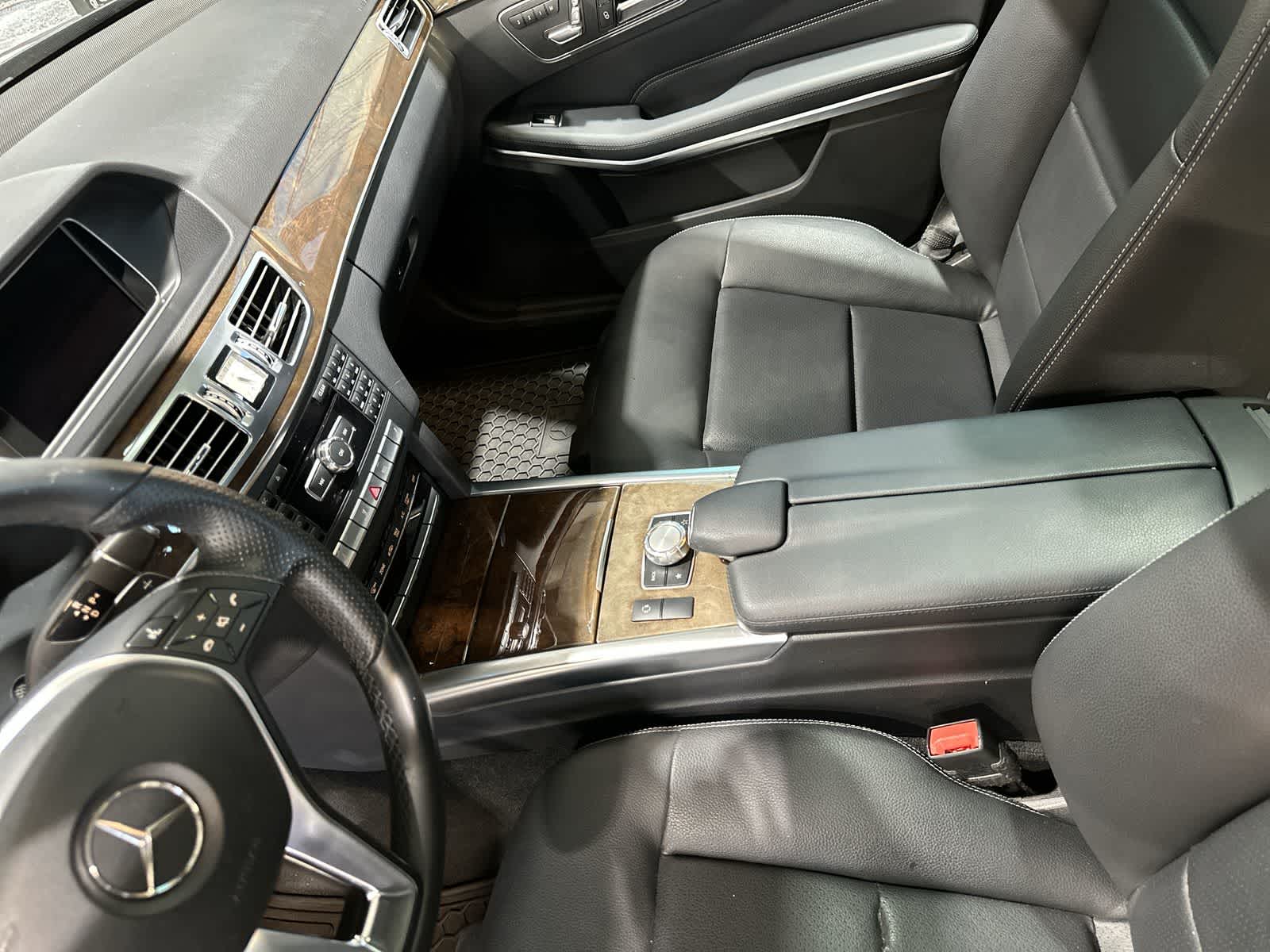 Thumbnail: 2015 Mercedes-Benz E-Class - 28