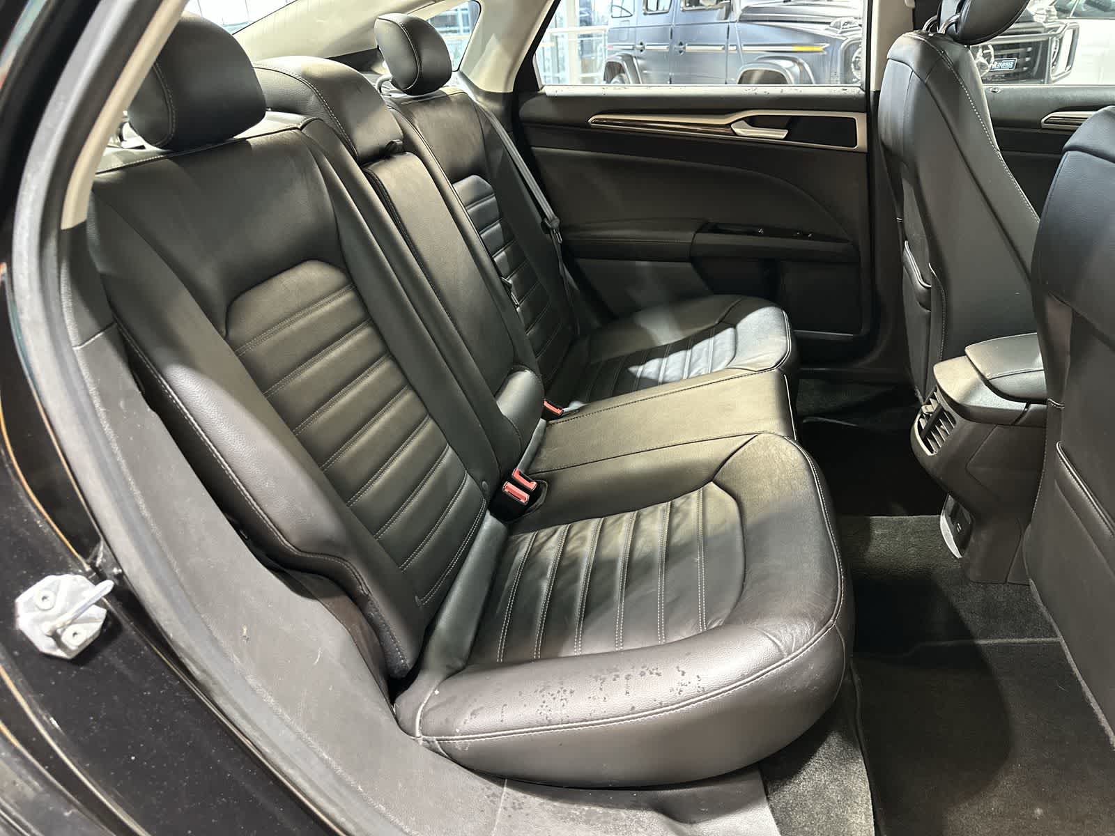 Thumbnail: 2013 Ford Fusion - 25