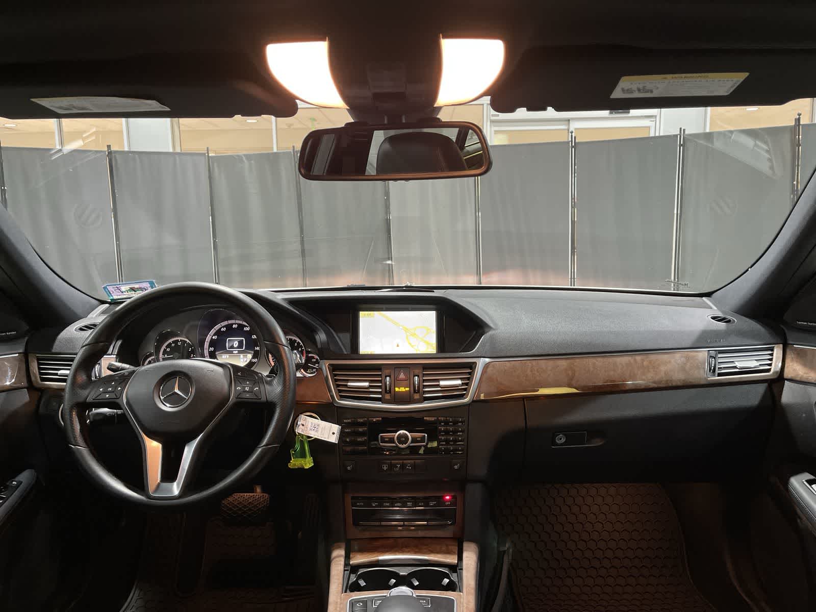 Thumbnail: 2012 Mercedes-Benz E-Class - 22