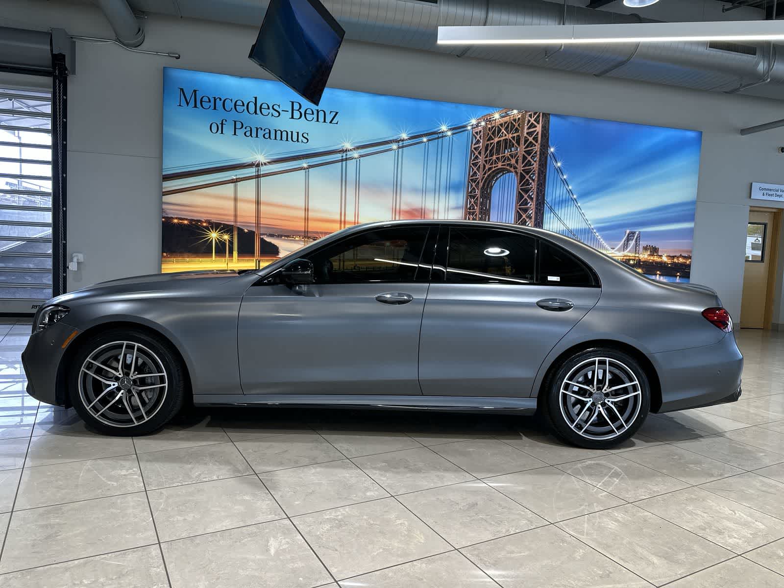 Thumbnail: 2022 Mercedes-Benz E-Class - 15