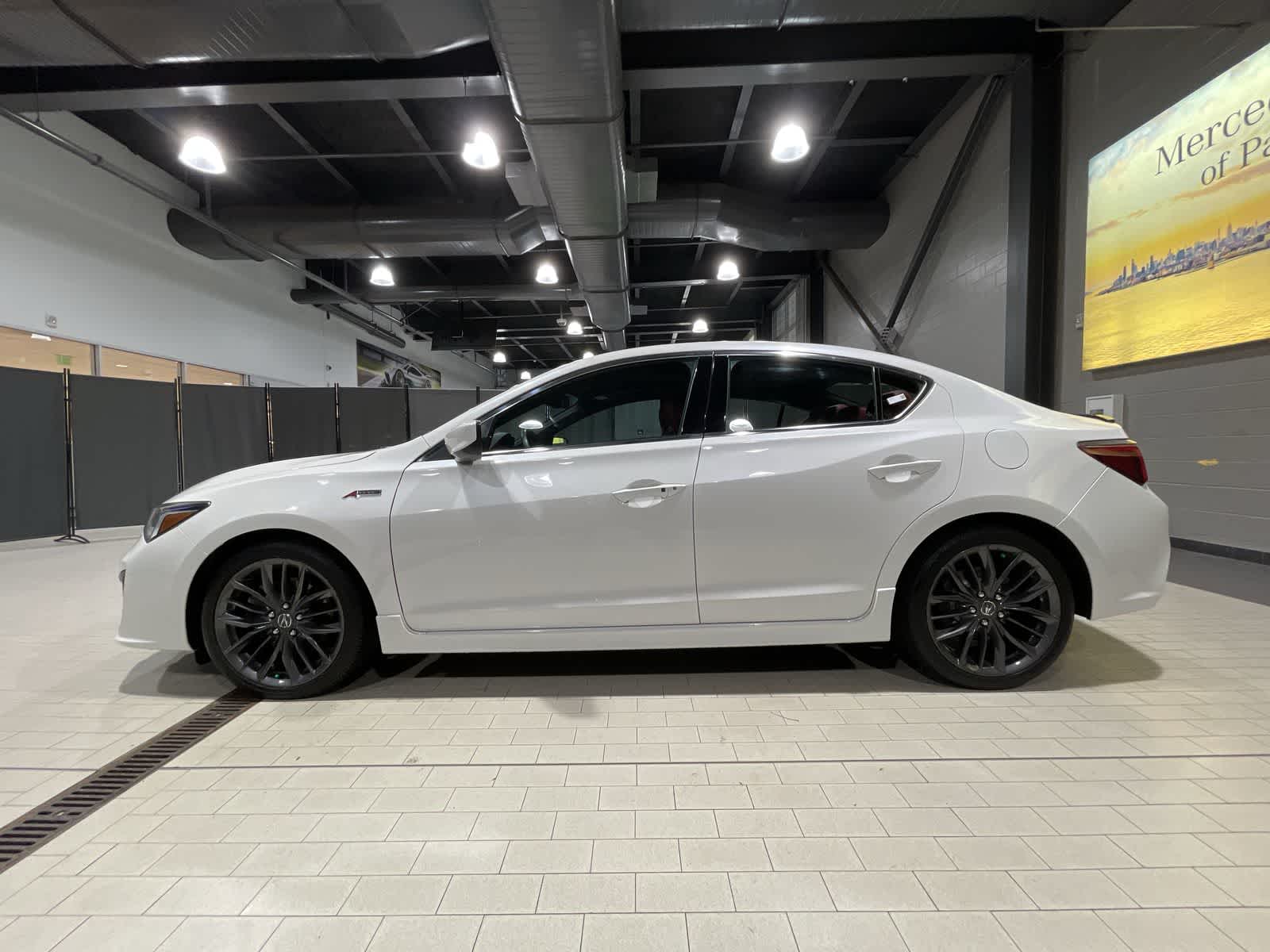 Thumbnail: 2019 Acura ILX - 15
