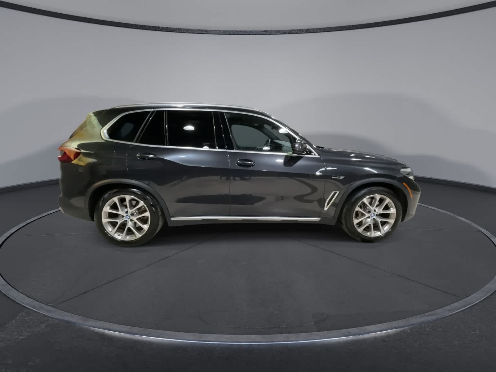 Thumbnail: 2022 BMW X5 - 13