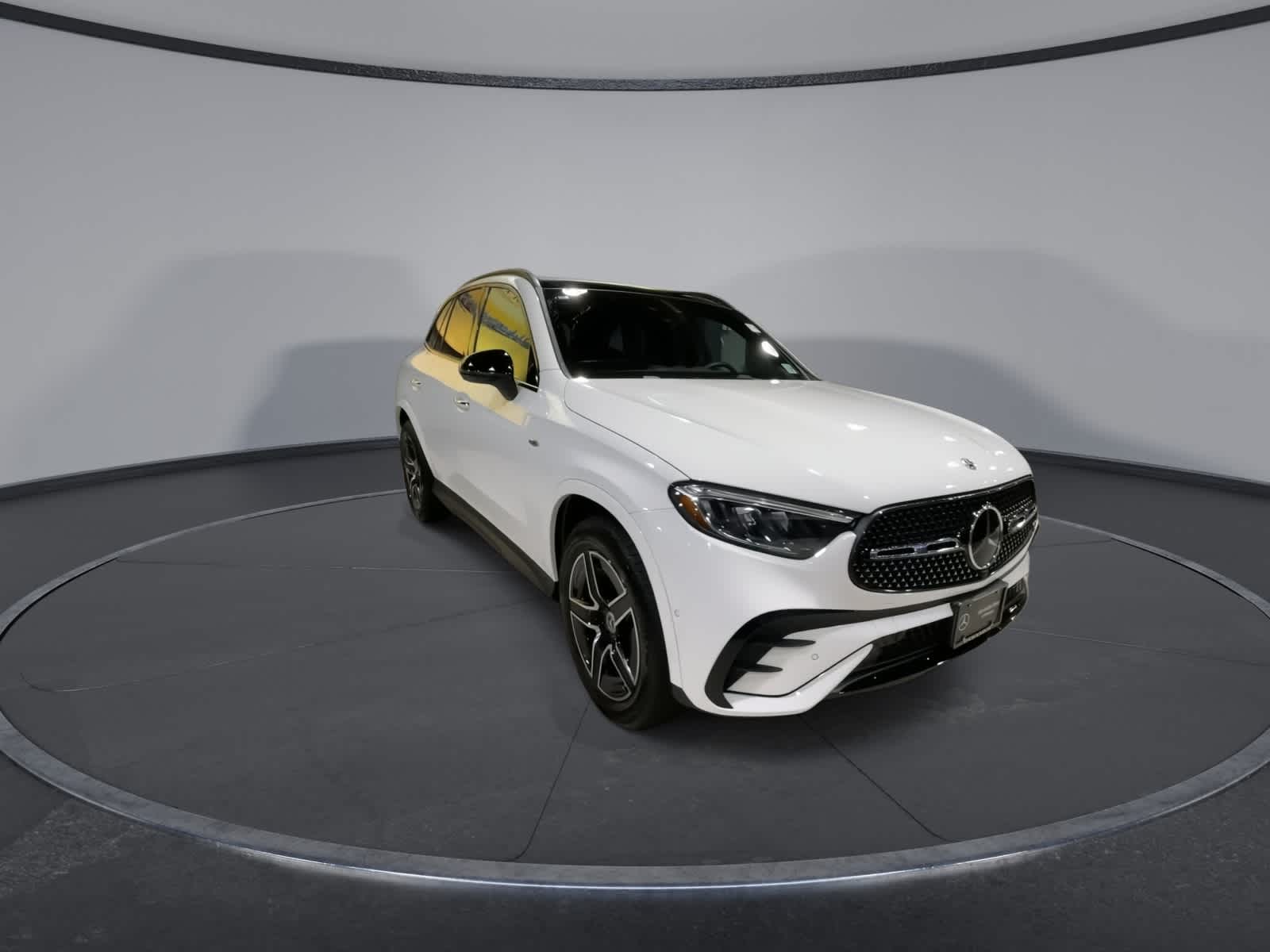 Thumbnail: 2025 Mercedes-Benz GLC - 3