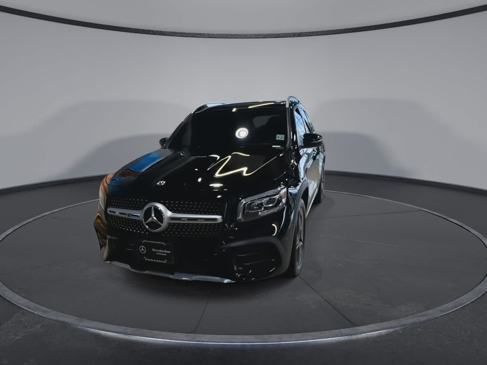 Thumbnail: 2022 Mercedes-Benz GLB - 4
