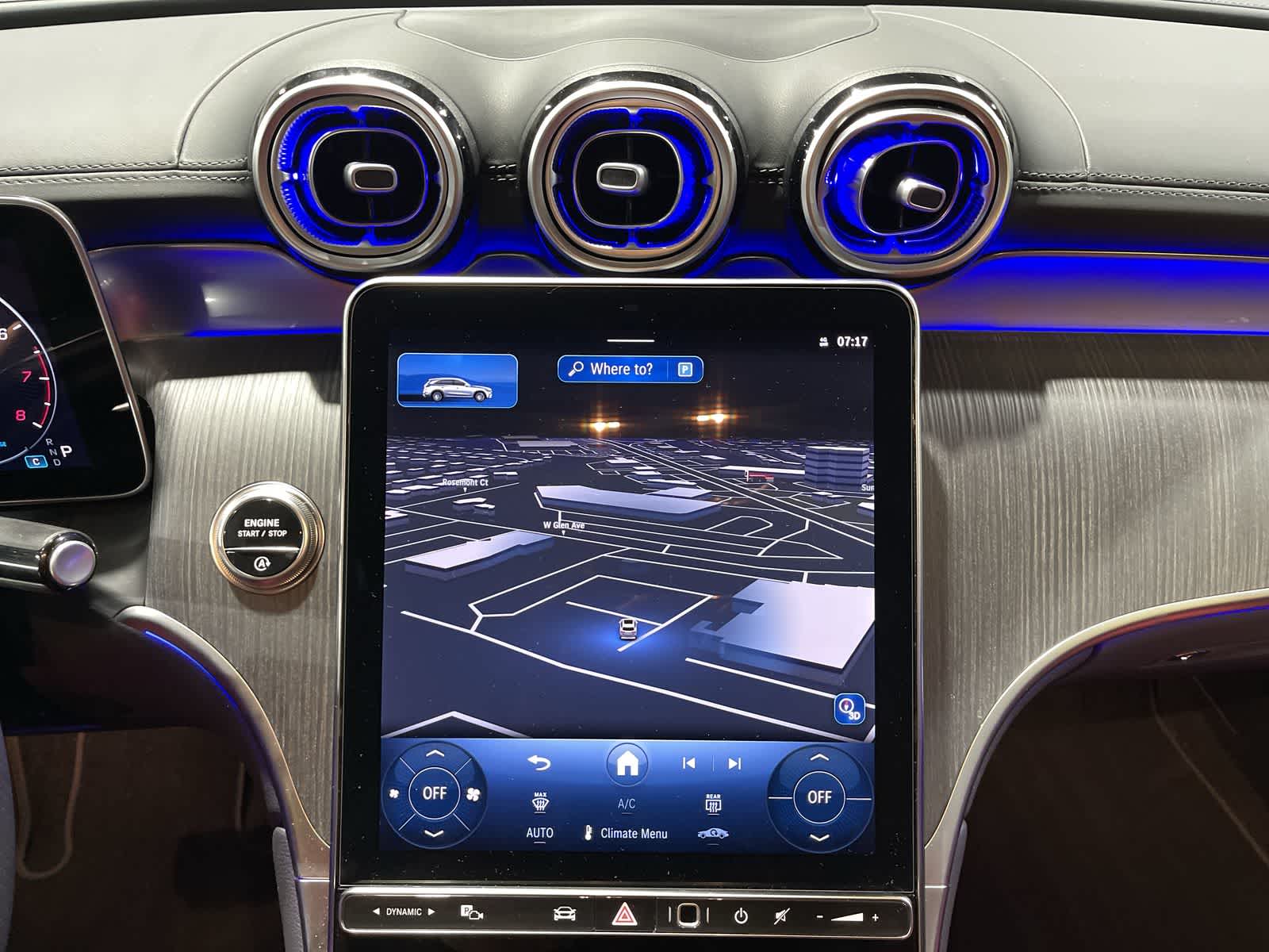 Thumbnail: 2025 Mercedes-Benz GLC - 28