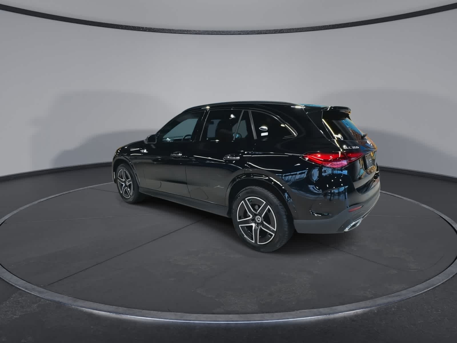 Thumbnail: 2025 Mercedes-Benz GLC - 8