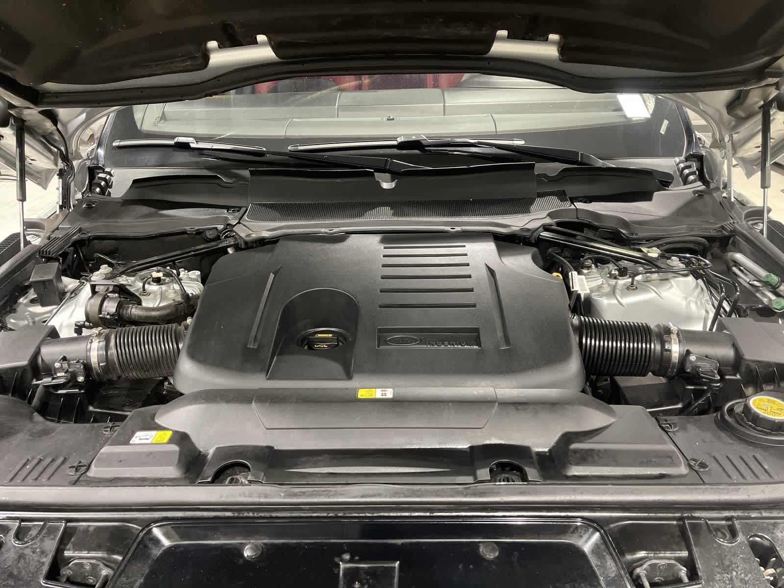 Thumbnail: 2022 Land Rover Range Rover Sport - 21