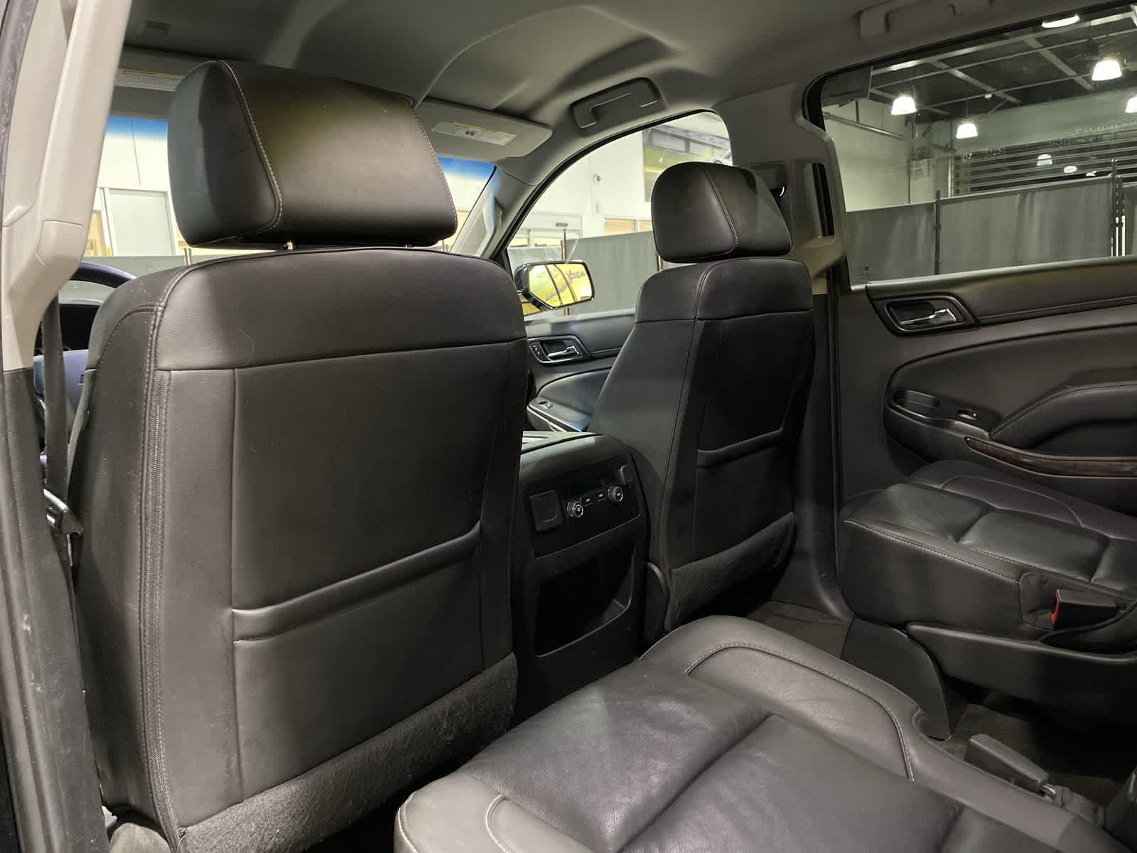 Thumbnail: 2016 Chevrolet Suburban - 24