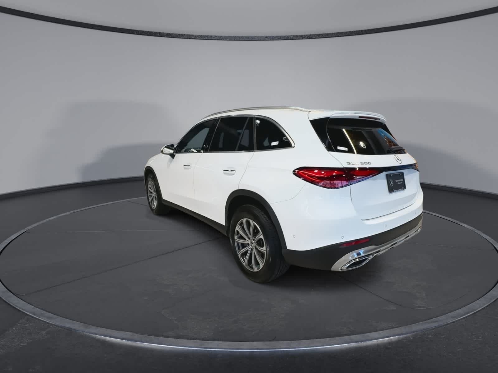 Thumbnail: 2026 Mercedes-Benz GLC - 8