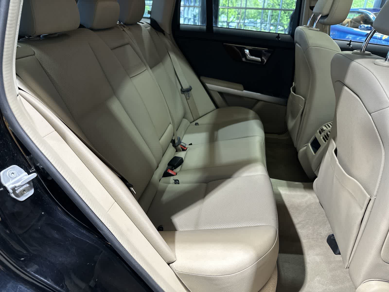 Thumbnail: 2010 Mercedes-Benz GLK - 25