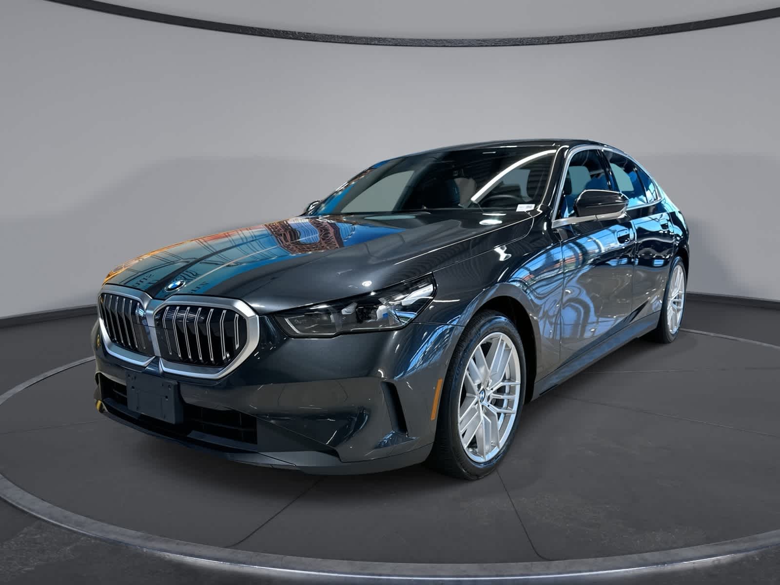 2024 BMW 5 Series 530i