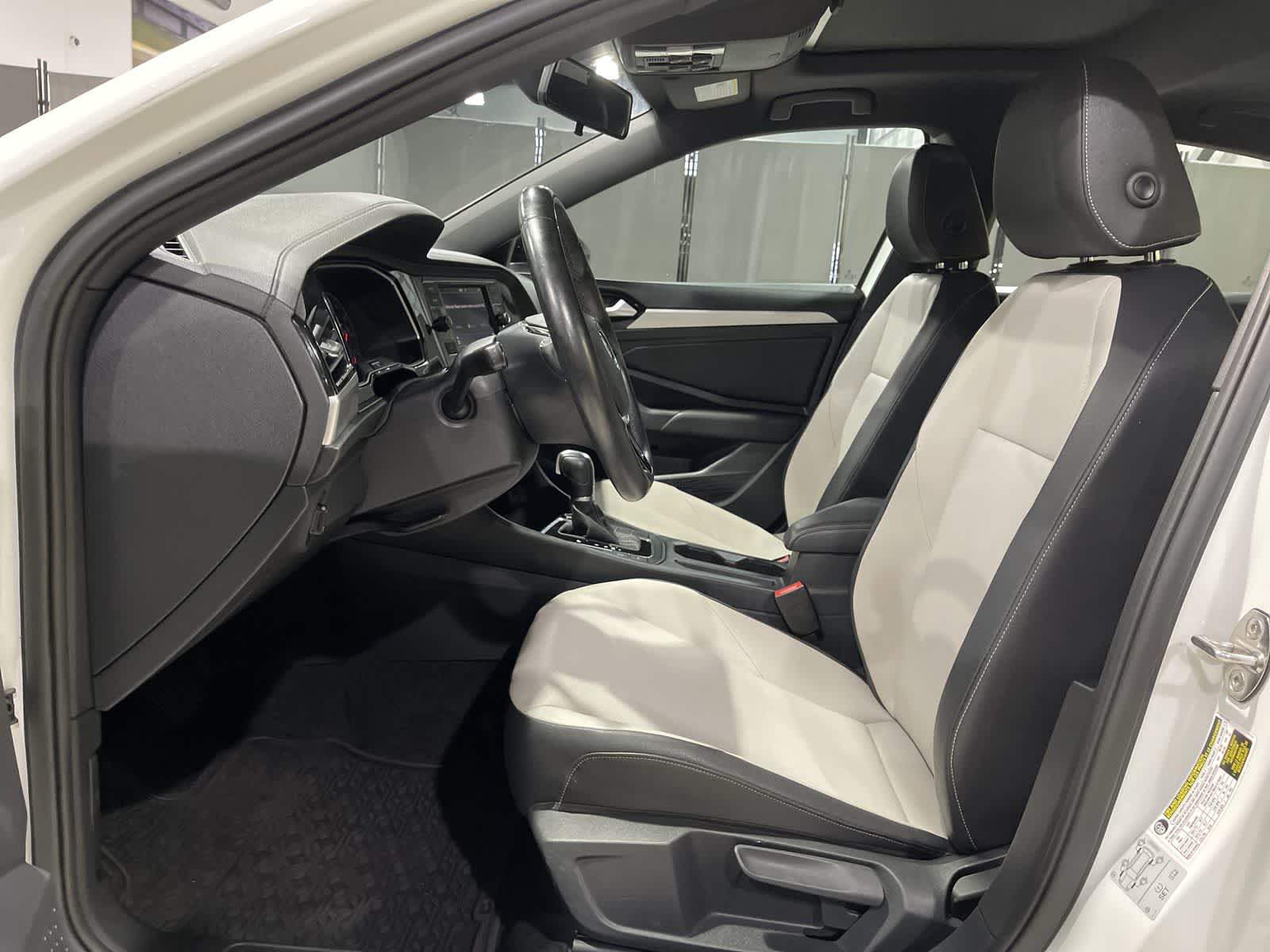 Thumbnail: 2019 Volkswagen Jetta - 23
