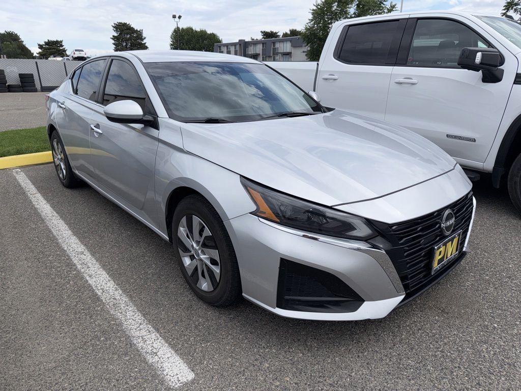 2023 Nissan Altima 2.5 S's photo